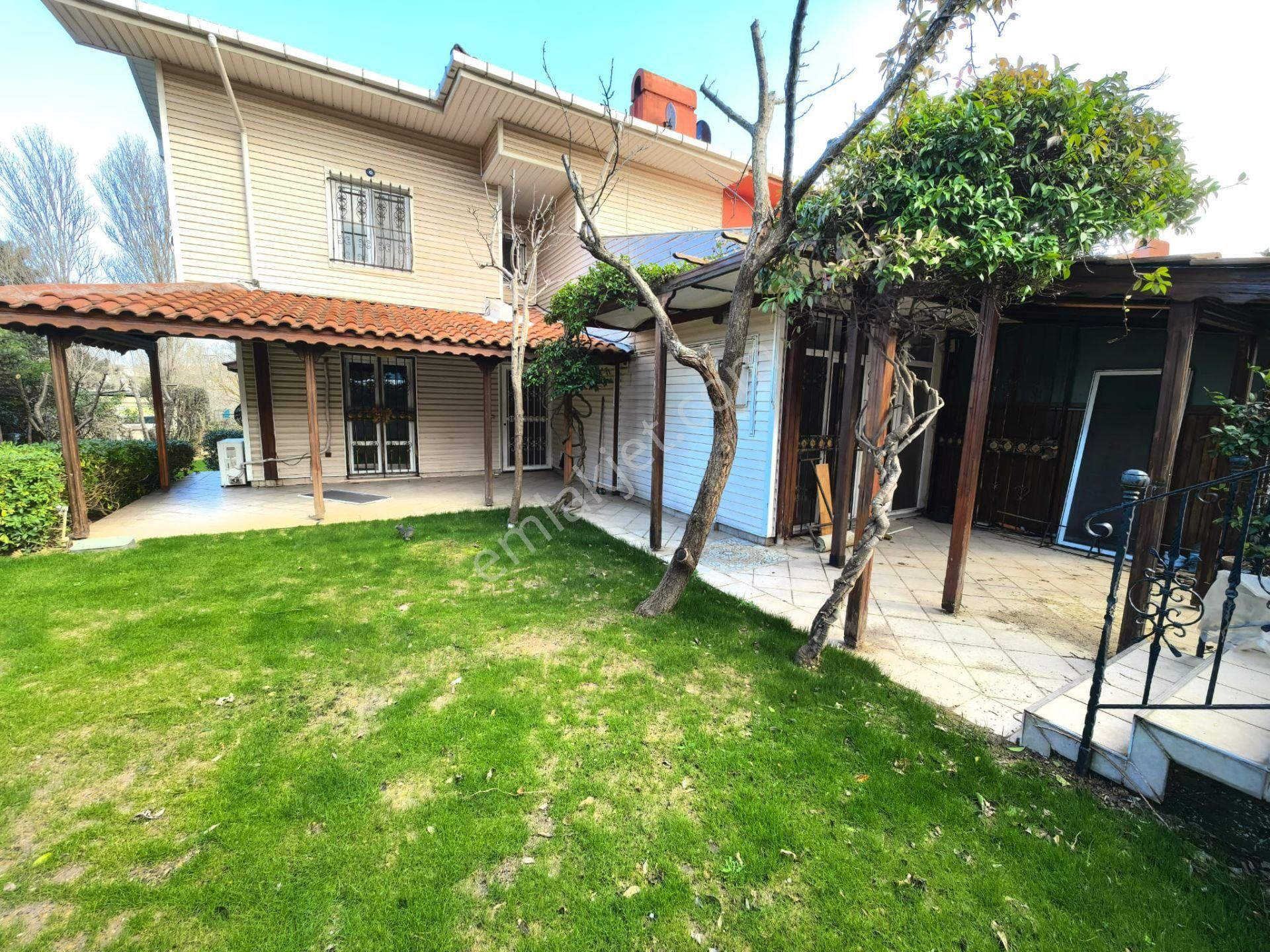 Kurtoğlu'ndan Uskumruköy Arıköy'de Deniz'e Yakın Köşe Villa - Görsel 2