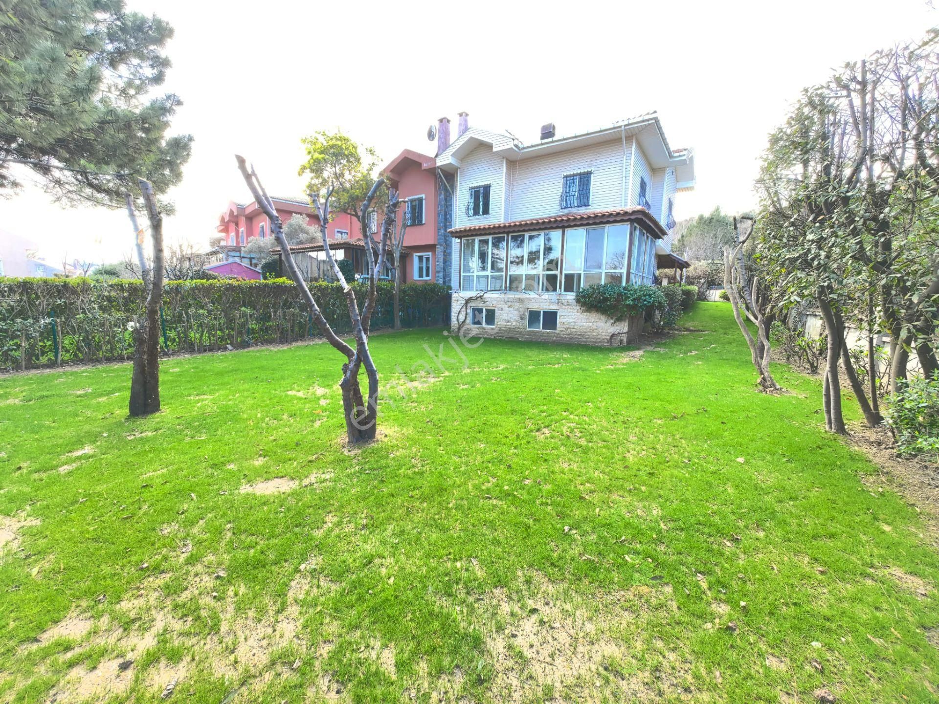 Kurtoğlu'ndan Uskumruköy Arıköy'de Deniz'e Yakın Köşe Villa - Görsel 8