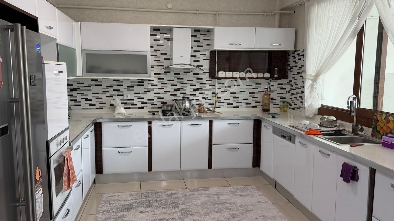 Tema Park Cıvarında 4+1 Satılık Havuzlu Lüx Daire - Görsel 2