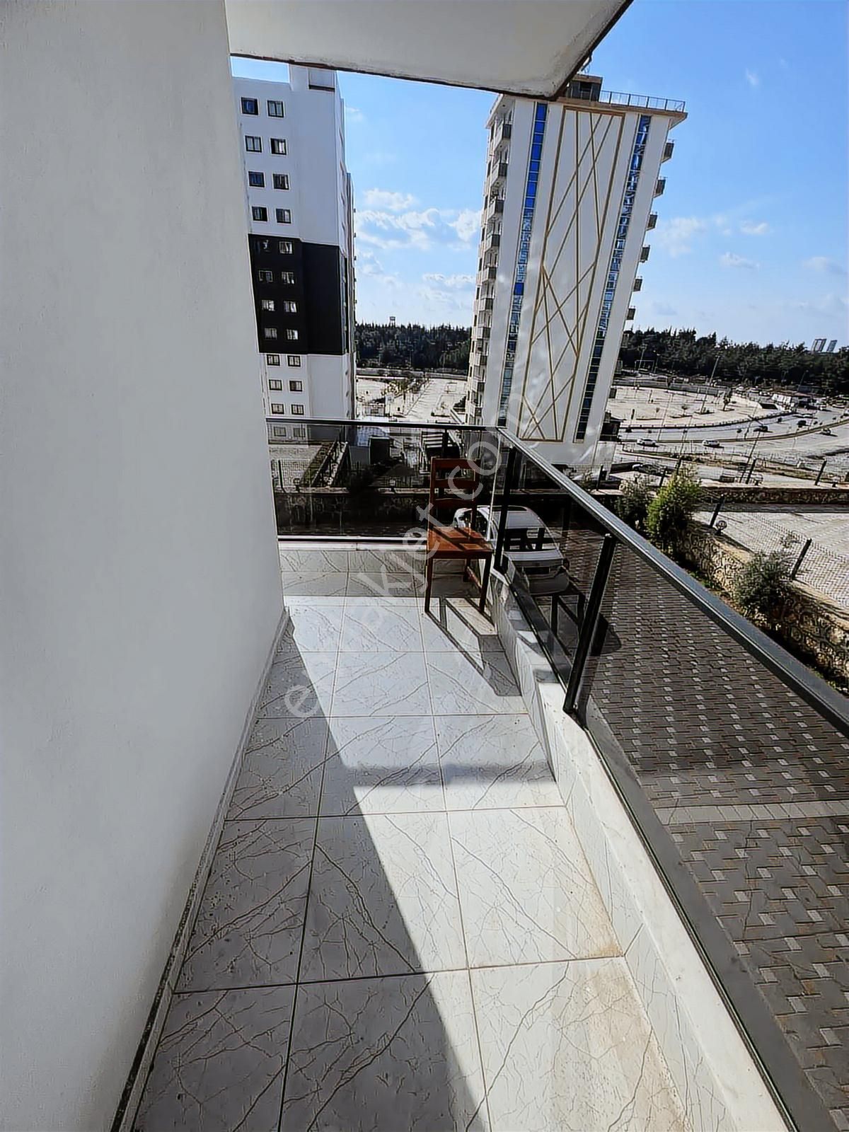 ~çarkıpare'de~stadyum~karsısı~bulvar~manzaralı~1+1~sıfır~eşyalı~ - Görsel 6