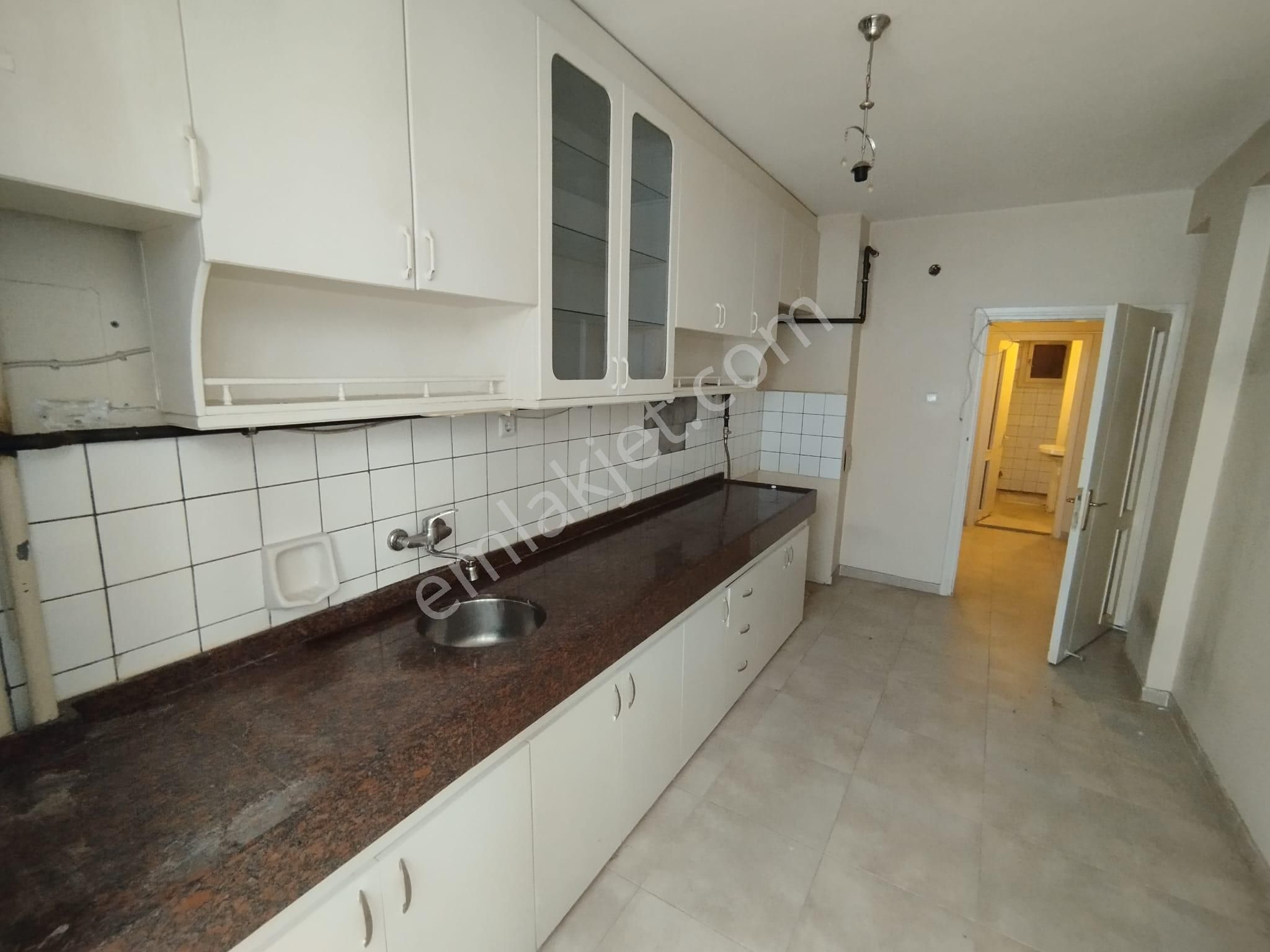 Atatürk Caddesine Yakın Mükemmel Lokasyonda 3+1 Kapalı Mutfaklı Doğalgazlı Daire - Görsel 4