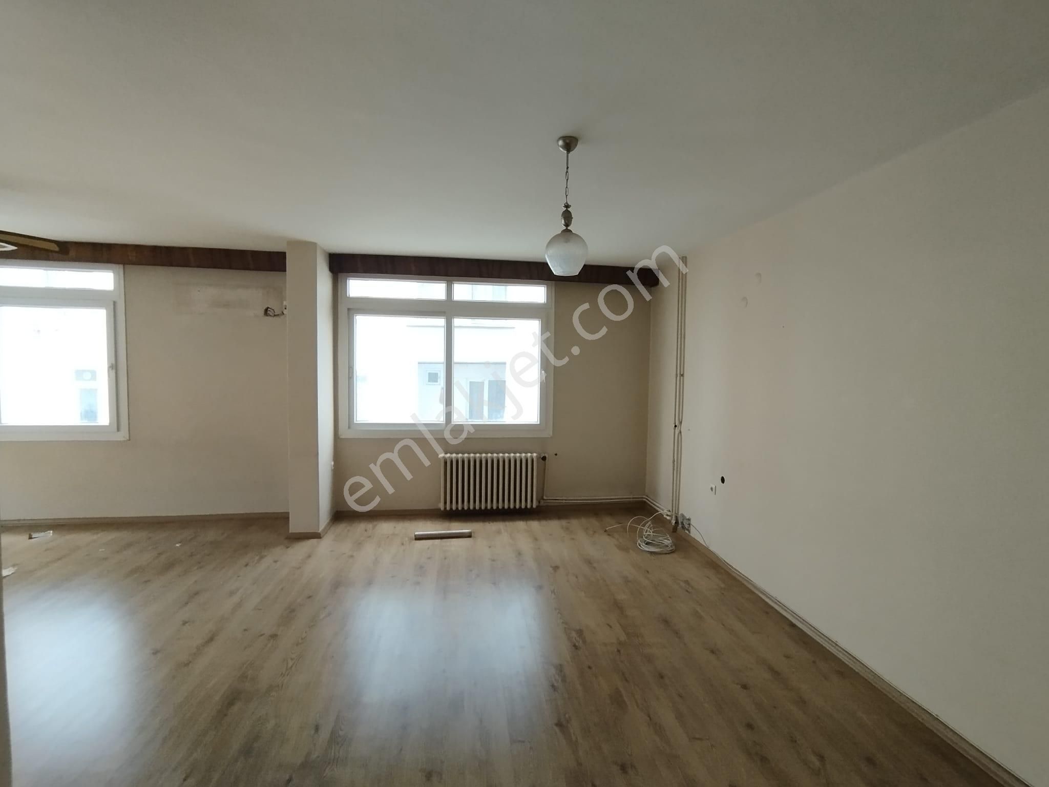 Atatürk Caddesine Yakın Mükemmel Lokasyonda 3+1 Kapalı Mutfaklı Doğalgazlı Daire - Görsel 5