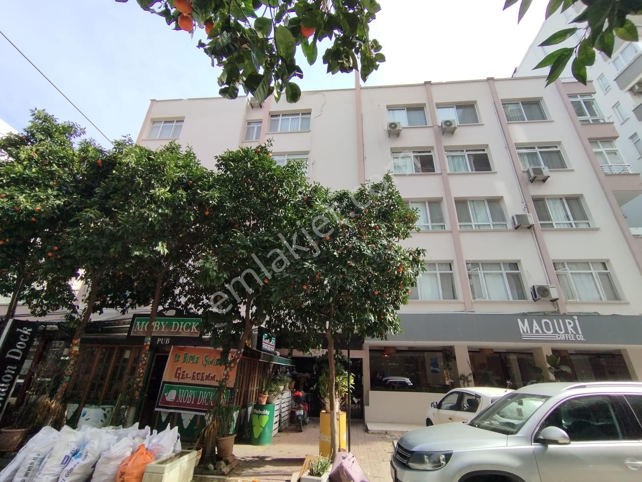 Atatürk Caddesine Yakın Mükemmel Lokasyonda 3+1 Kapalı Mutfaklı Doğalgazlı Daire