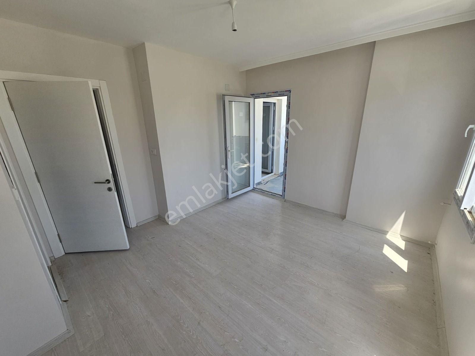 Kabasakalda Sosyal Donatılı+havuzlu+güvenlikli+ 2+1 Açık Mutfak Satılık Daire - Görsel 8