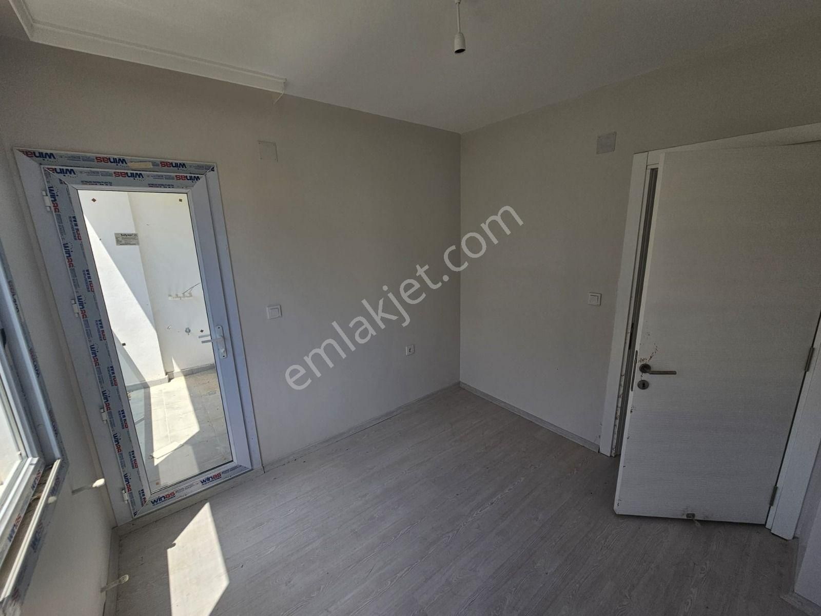 Kabasakalda Sosyal Donatılı+havuzlu+güvenlikli+ 2+1 Açık Mutfak Satılık Daire - Görsel 7