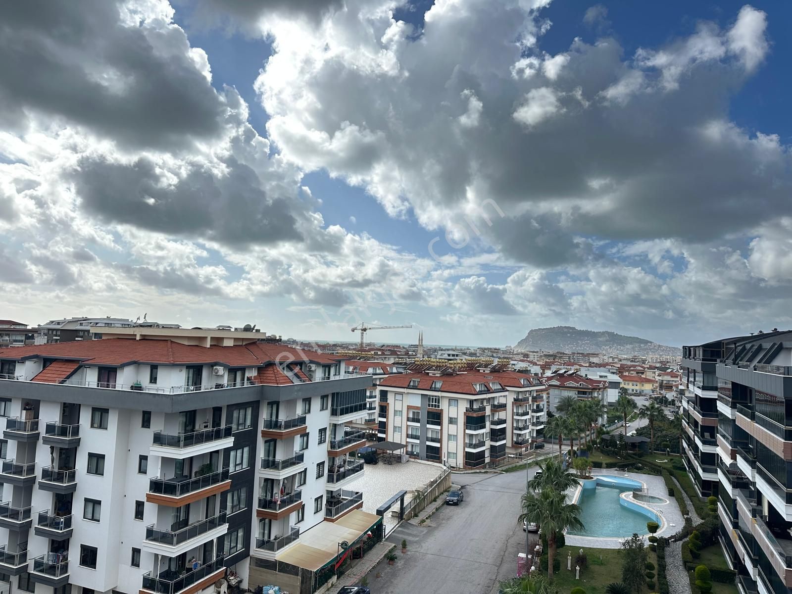 Alanya Oba'da Satılık Lüks Site İçi Manzaralı 6+1 Geniş Dubleks - Görsel 32