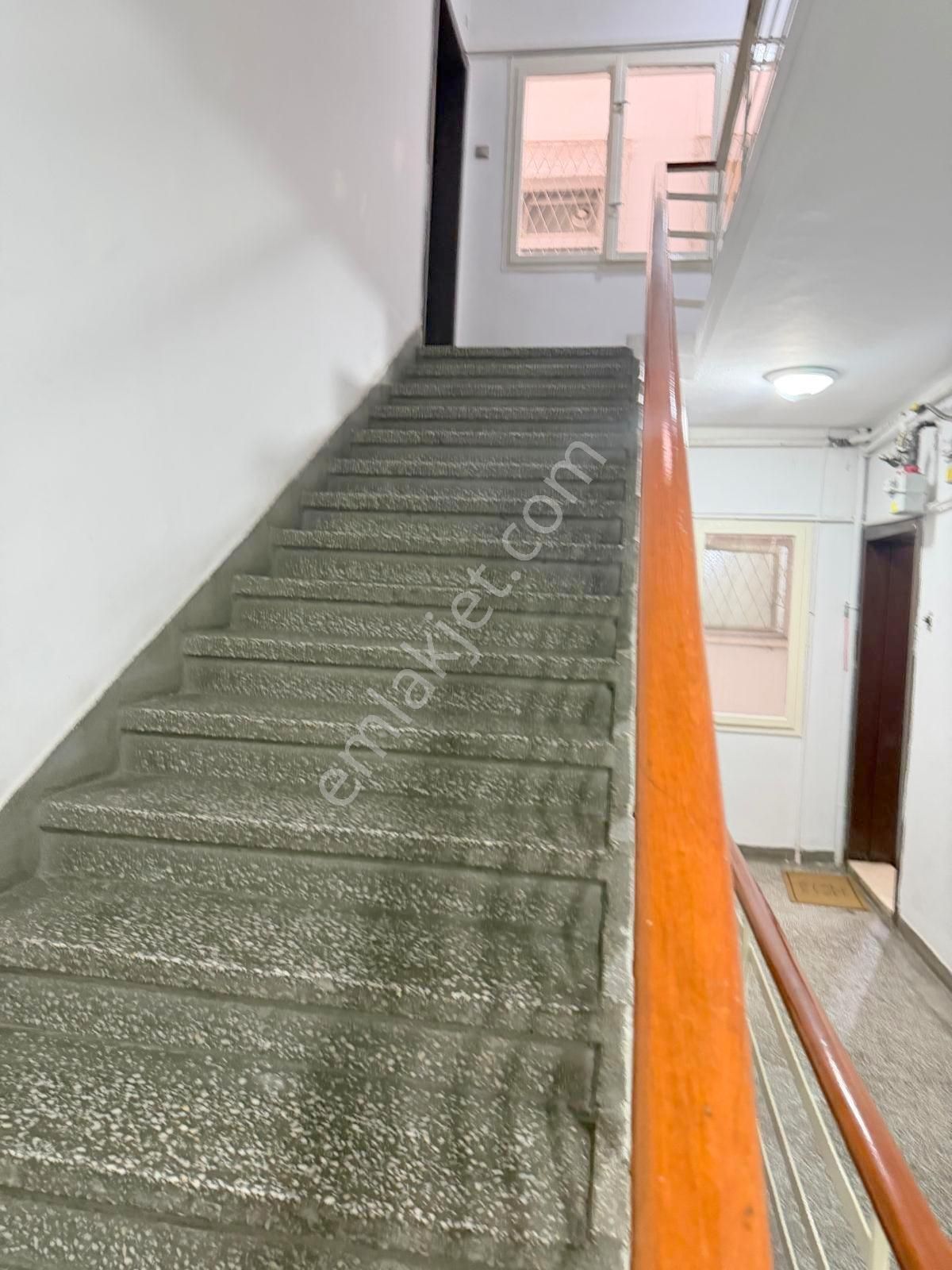 Kültür Mahallesi İçel Sokak'ta Bakımlı 3+1 Daire - Görsel 26