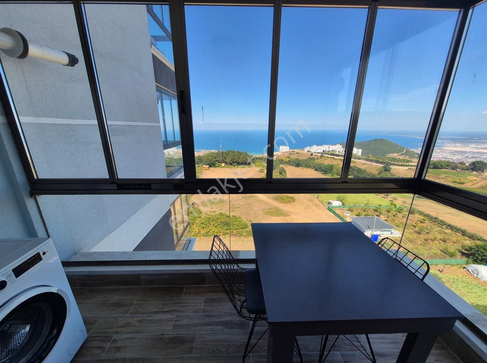 Deniz Manzaralı North Blue Rezidans'ta Satılık 2+1 Eşyalı Daire - Görsel 3