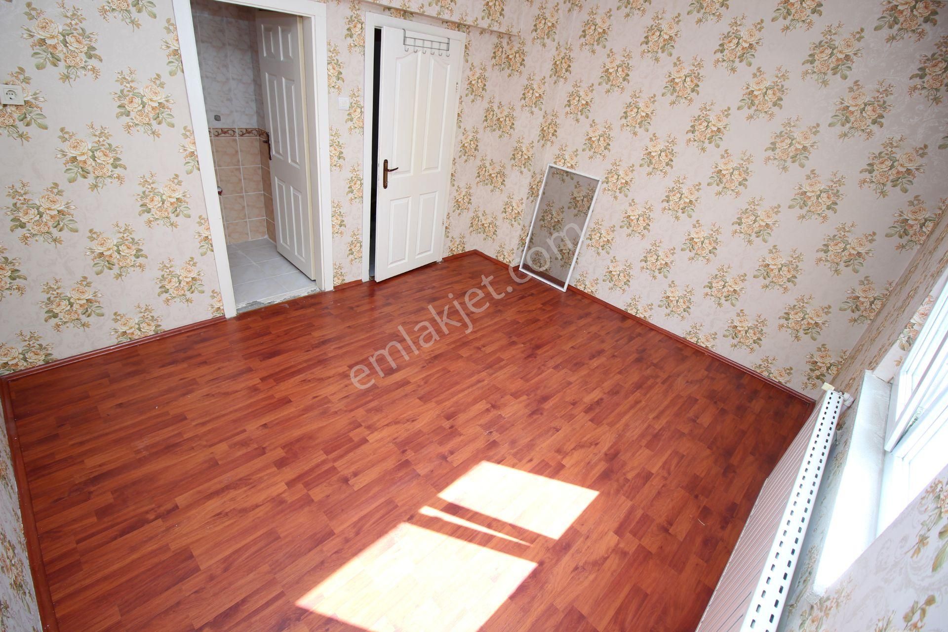 Emre Emlak'tan Topçu'da 14.cd Yanı Ön Cephe Arakat Ebeveyn Banyolu Satılık 3+1 Daire - Görsel 17