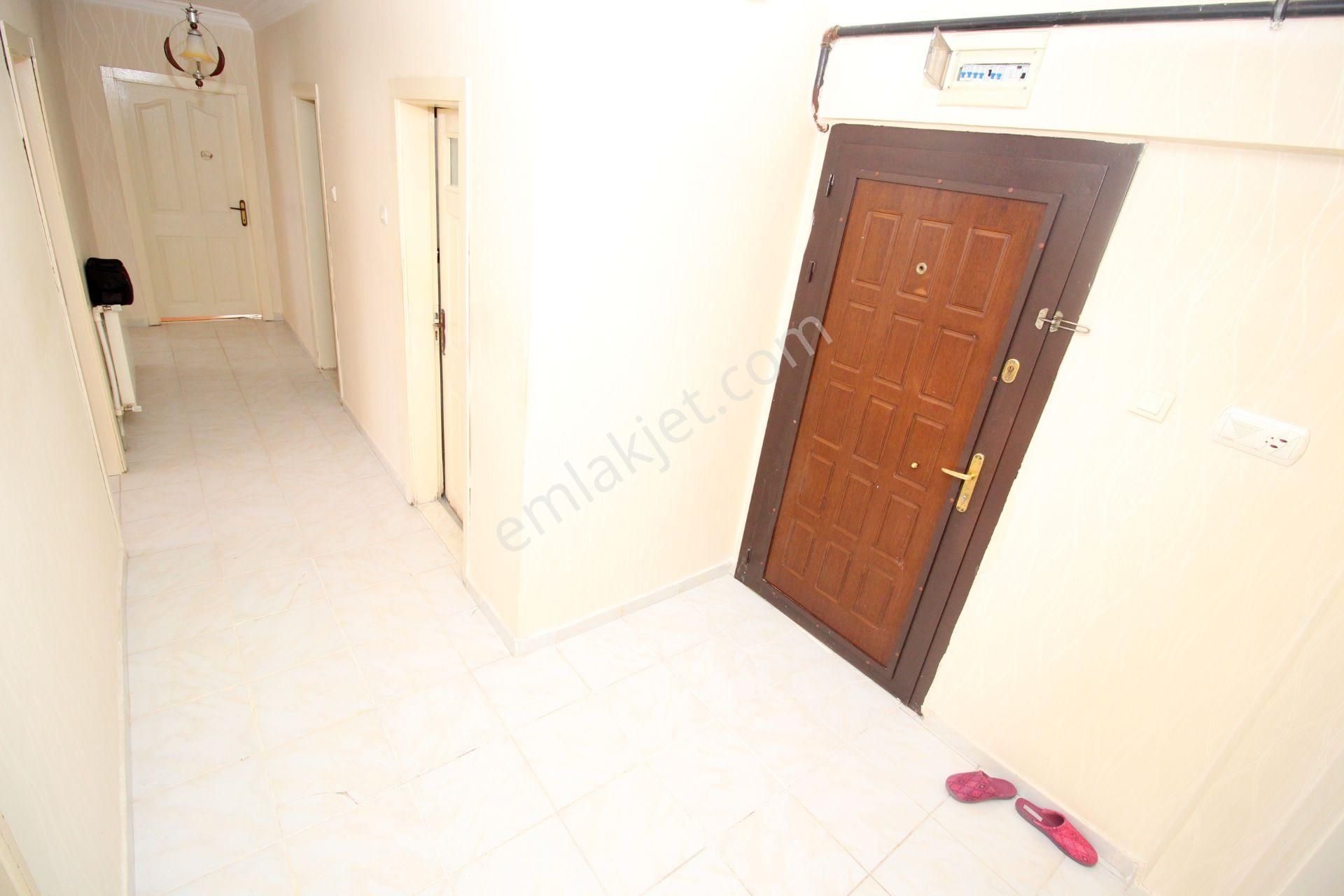 Emre Emlak'tan Topçu'da 14.cd Yanı Ön Cephe Arakat Ebeveyn Banyolu Satılık 3+1 Daire - Görsel 25