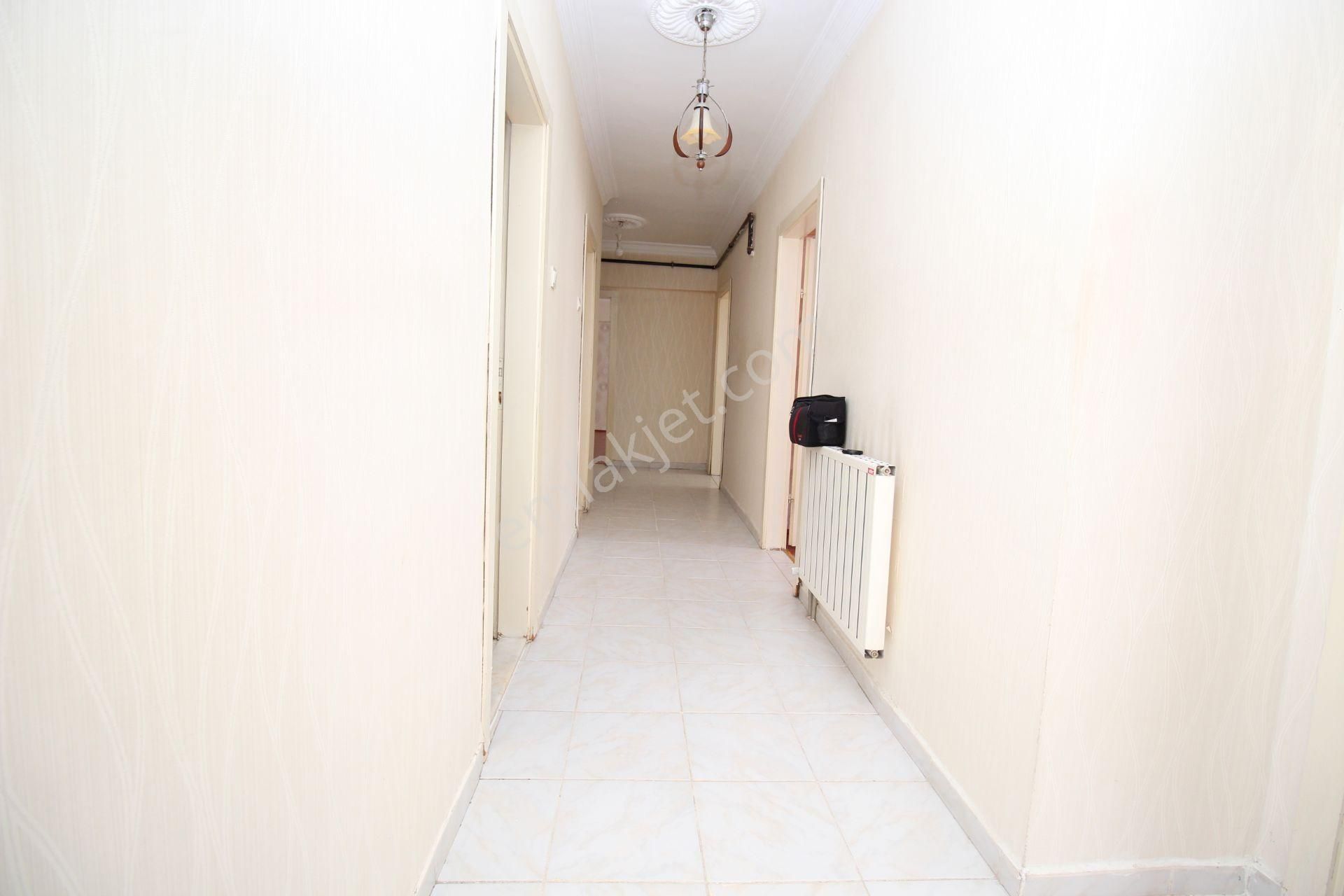 Emre Emlak'tan Topçu'da 14.cd Yanı Ön Cephe Arakat Ebeveyn Banyolu Satılık 3+1 Daire - Görsel 26