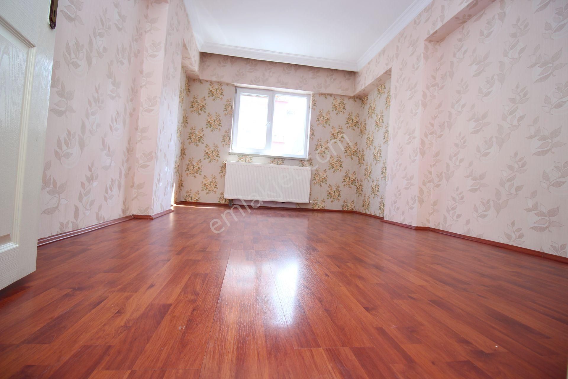 Emre Emlak'tan Topçu'da 14.cd Yanı Ön Cephe Arakat Ebeveyn Banyolu Satılık 3+1 Daire - Görsel 12