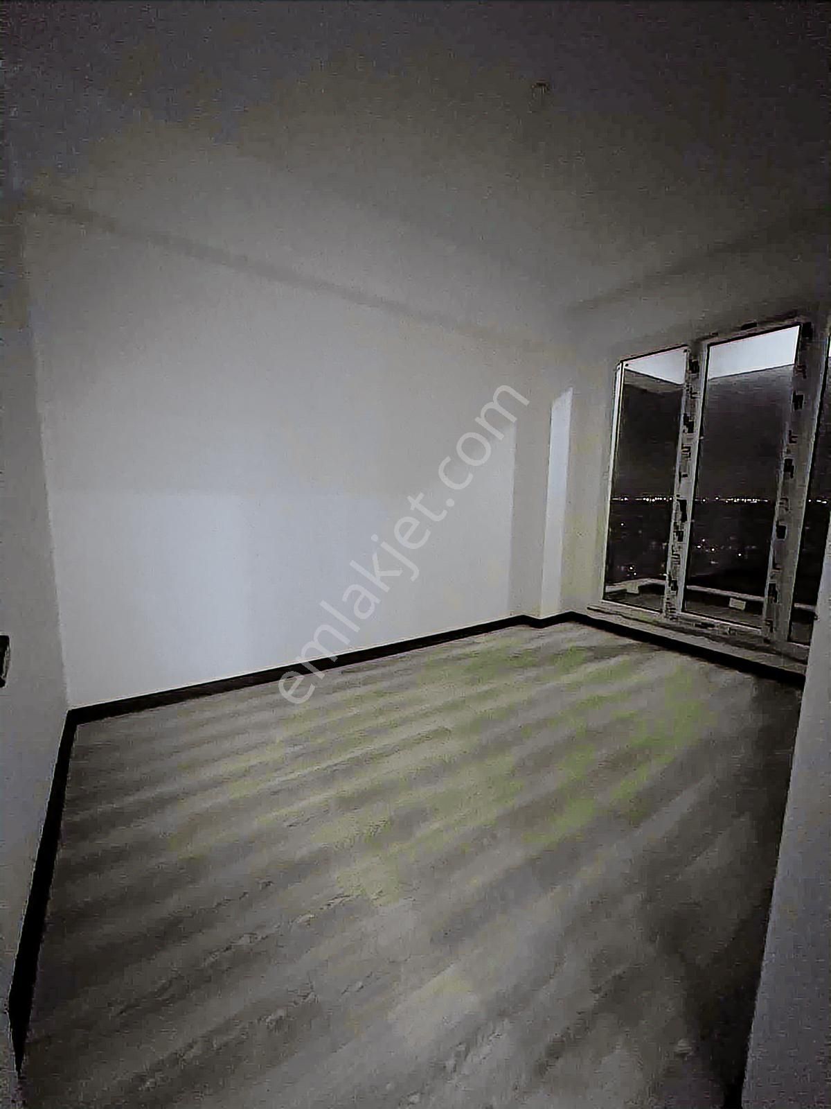 Orbey Den Gece Görünümüyle Prestijli Site İçinde 3+1 Daire - Görsel 17