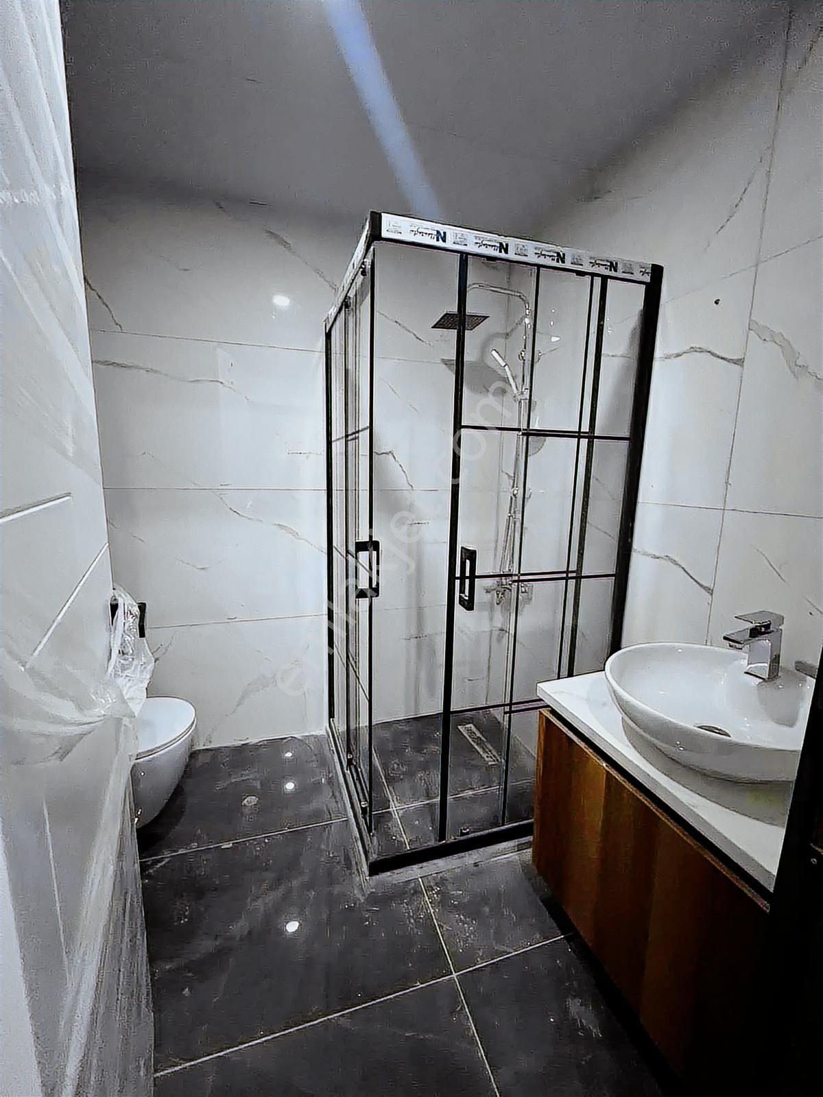 Orbey Den Gece Görünümüyle Prestijli Site İçinde 3+1 Daire - Görsel 14