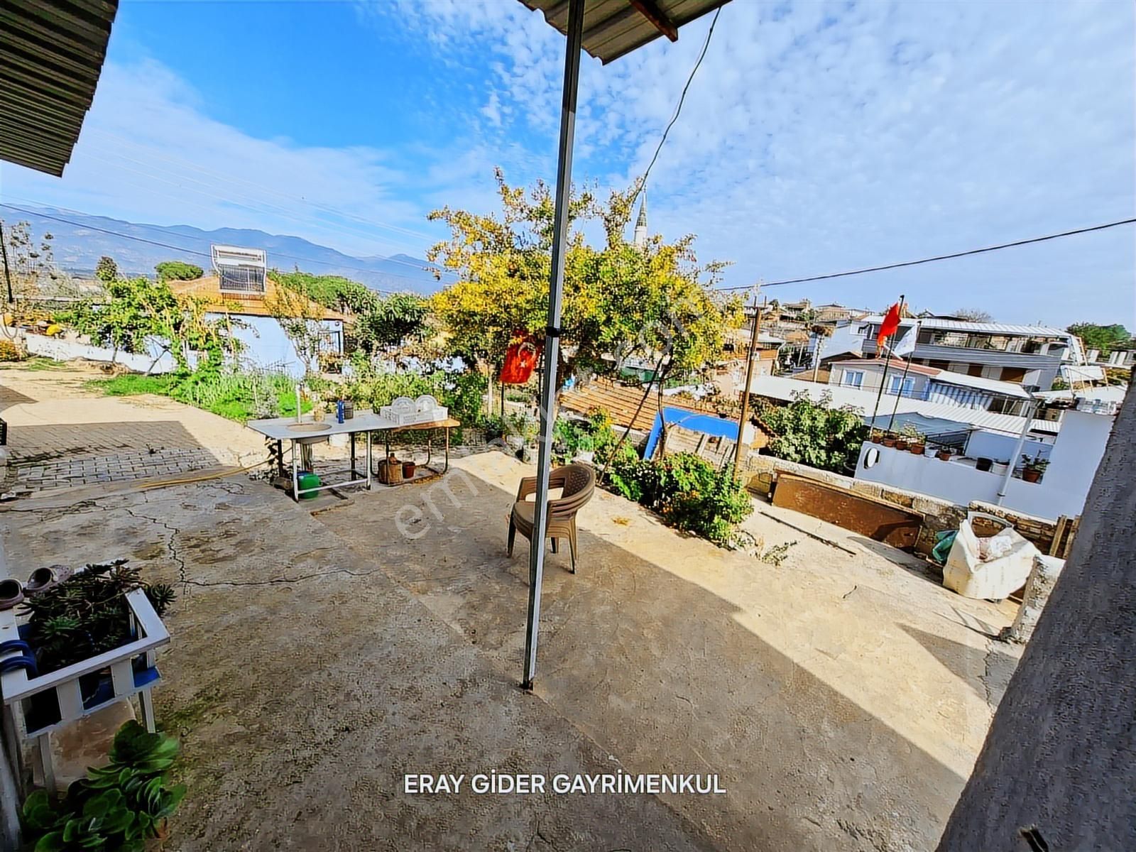 Gölhisar'da Müstakil Satılık Ev, Oturuma Hazır, Bahçeli - Görsel 2