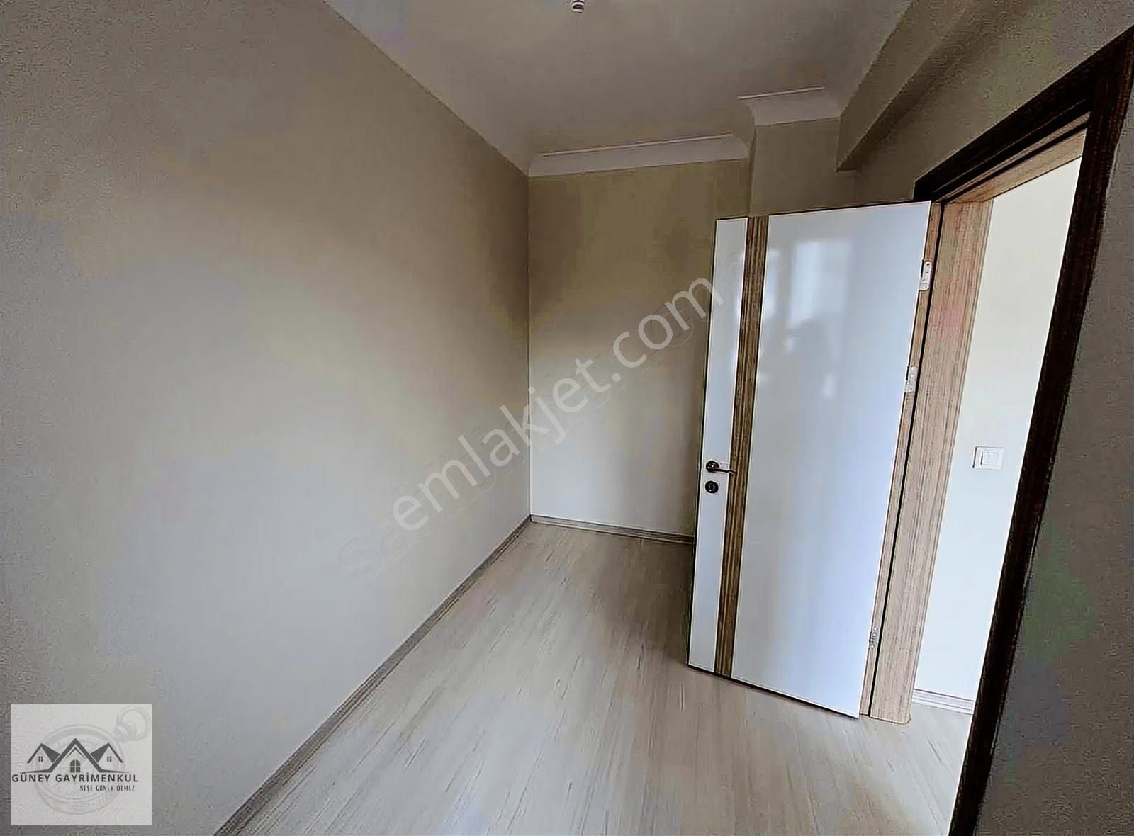 Güney'den Kurtuluş Da 3,5+1 Site İçi Kiralık Daire - Görsel 2