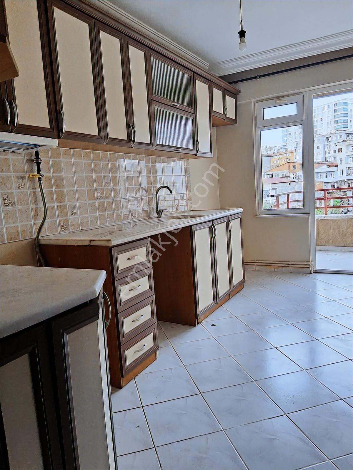 Samsun İlkadım Da Cadde Üzerinde Satılık 3+1 Daire - Görsel 7