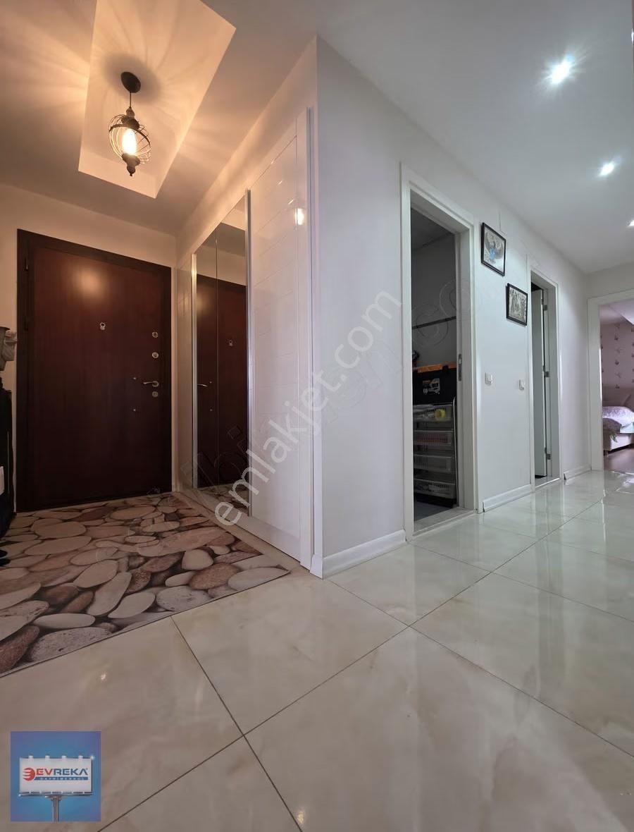 Yurt Mahallesi Moda Kent Sitesinde 3+1 Açık Mutfak Satılık