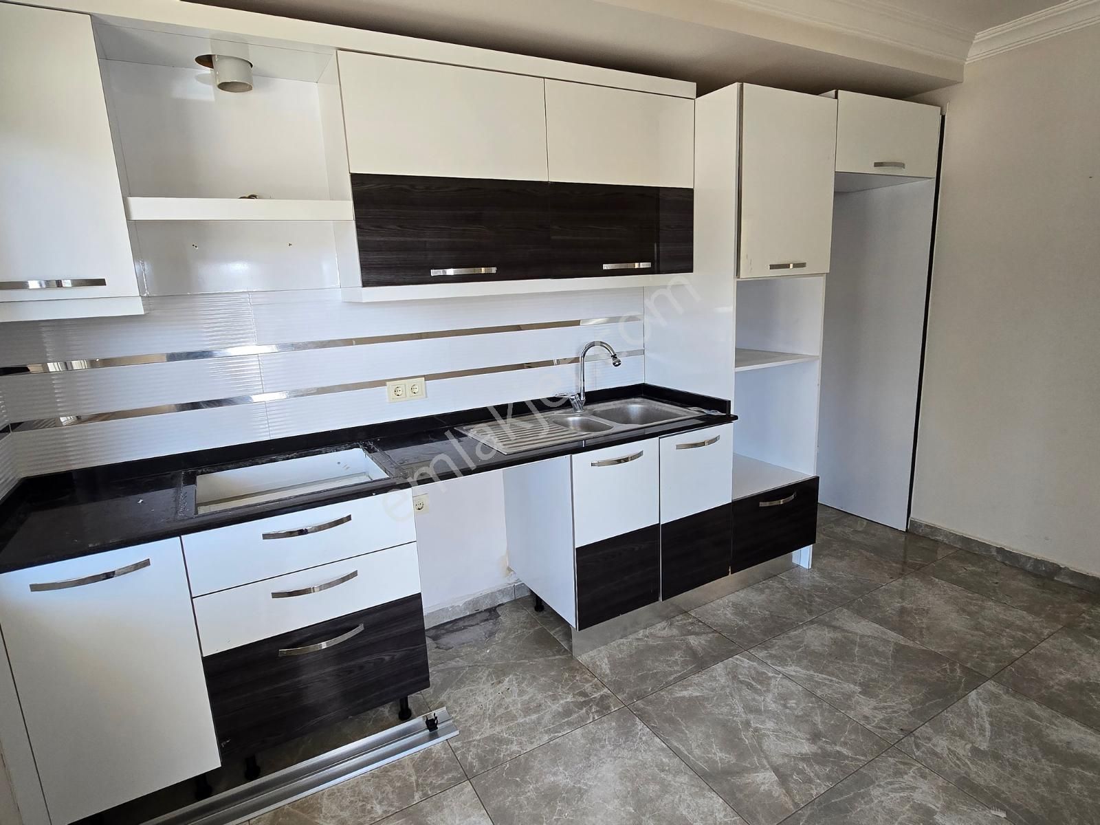 Alanya Çıplaklı Mahmut Okşar Sitesi İçerisinde Kiralık 2+1 Daire - Görsel 24