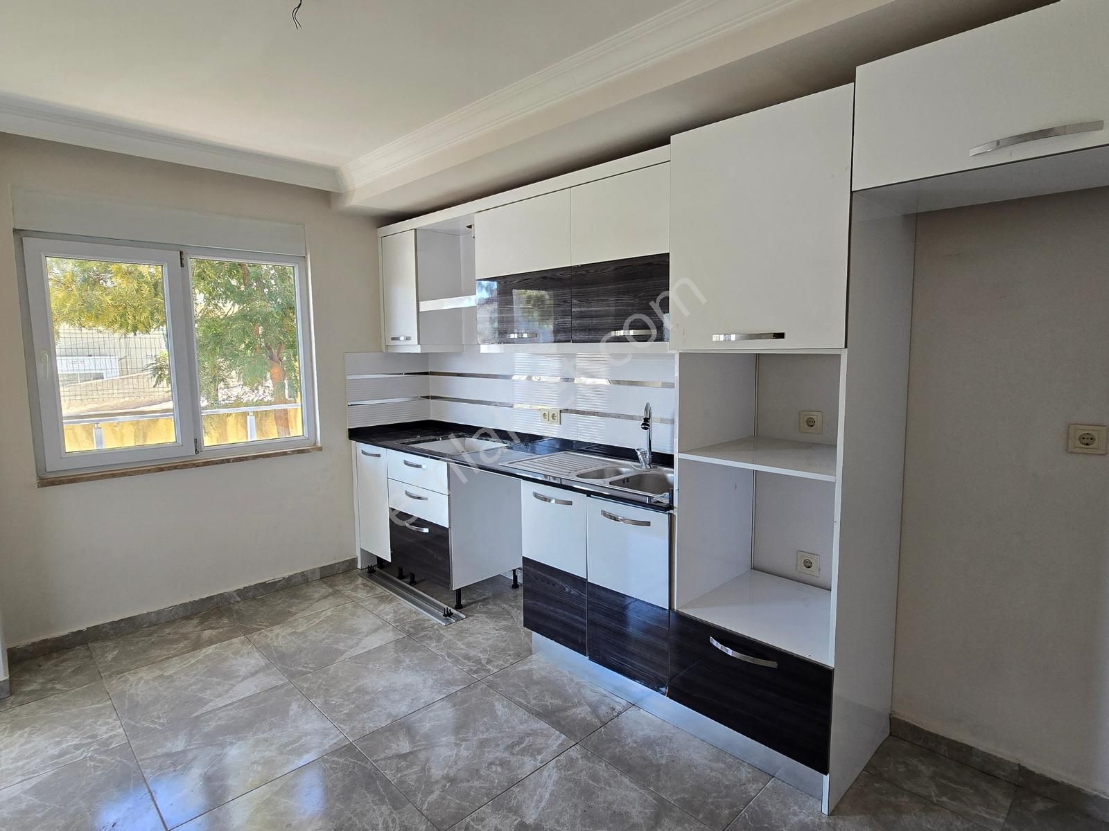 Alanya Çıplaklı Mahmut Okşar Sitesi İçerisinde Kiralık 2+1 Daire - Görsel 22