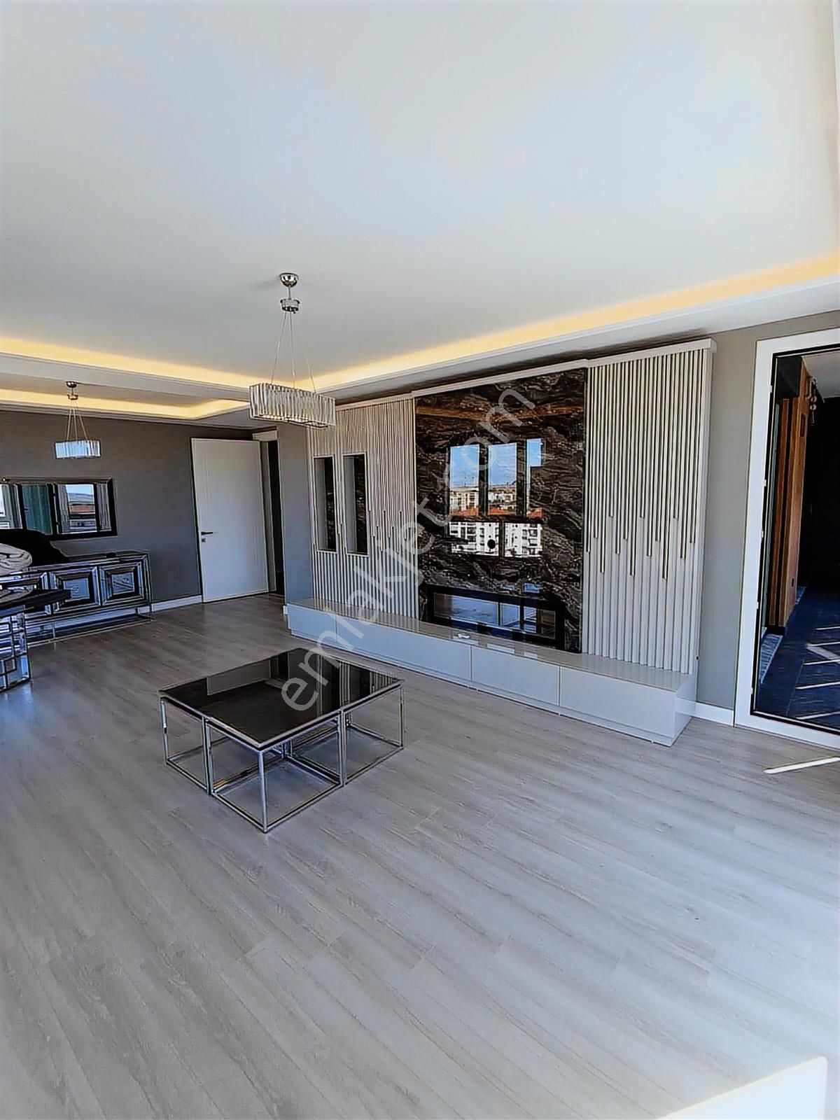 Göktürk'ten Zeki Yapı'da Satılık 4+1 Daire