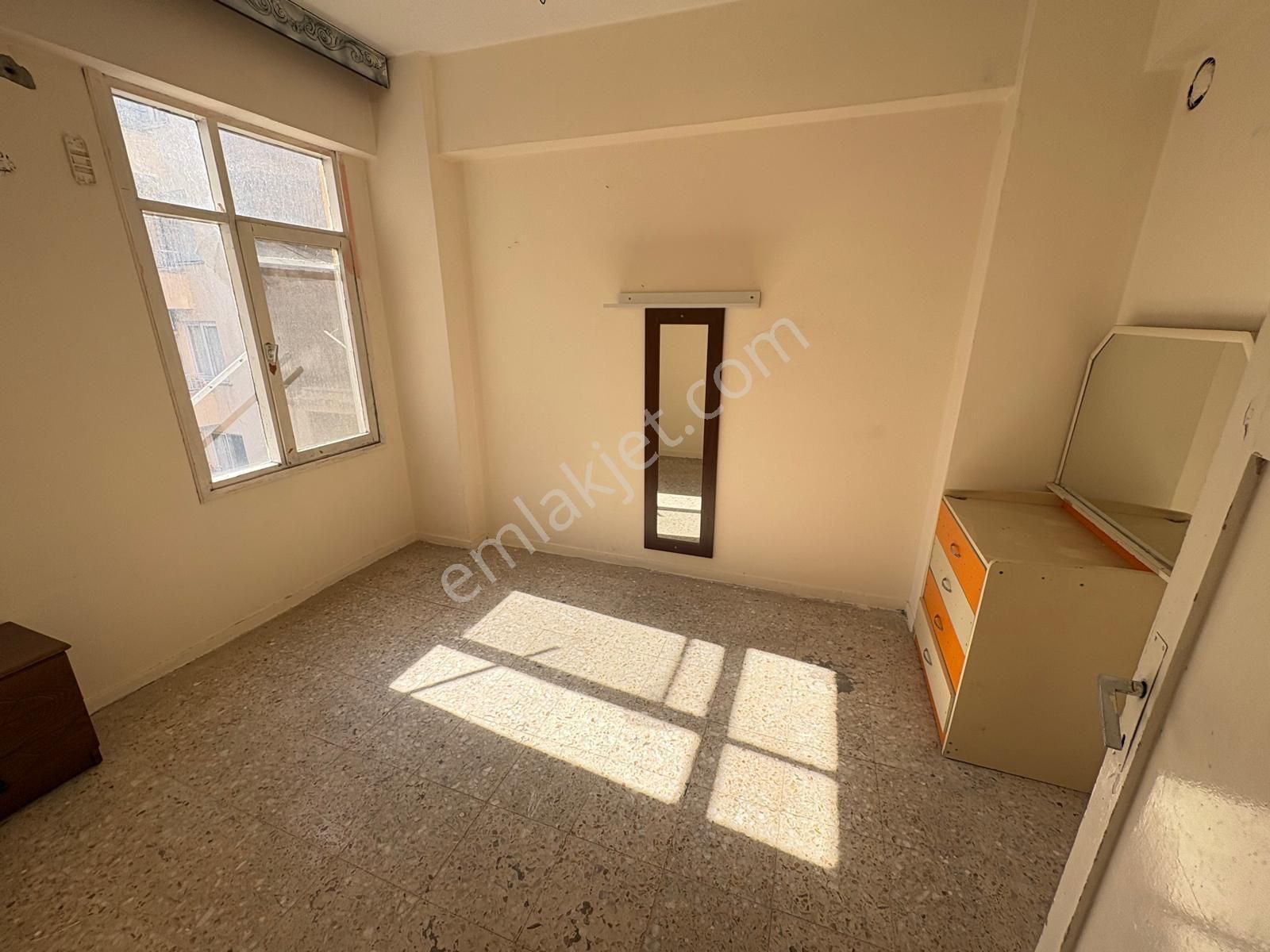 Prestij'den Mesudiye'de Asansörlü Geniş Oturumlu 2+1 Daire - Görsel 19