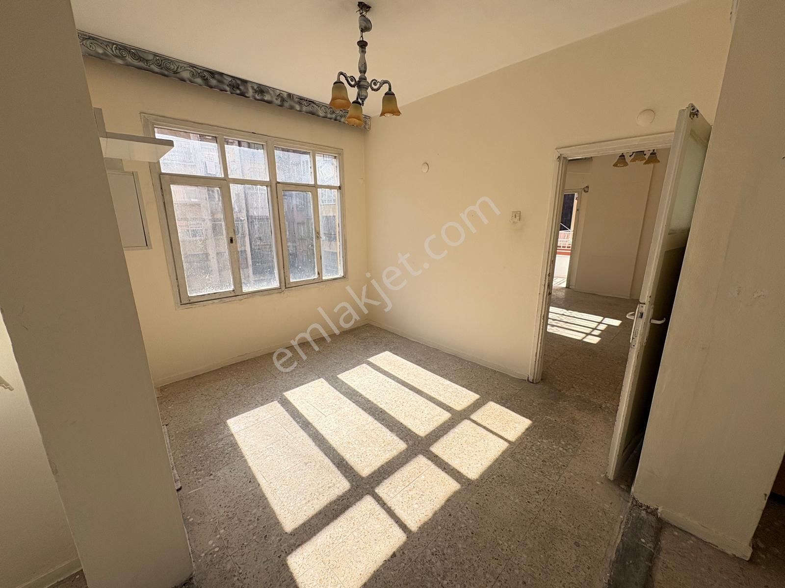 Prestij'den Mesudiye'de Asansörlü Geniş Oturumlu 2+1 Daire - Görsel 10