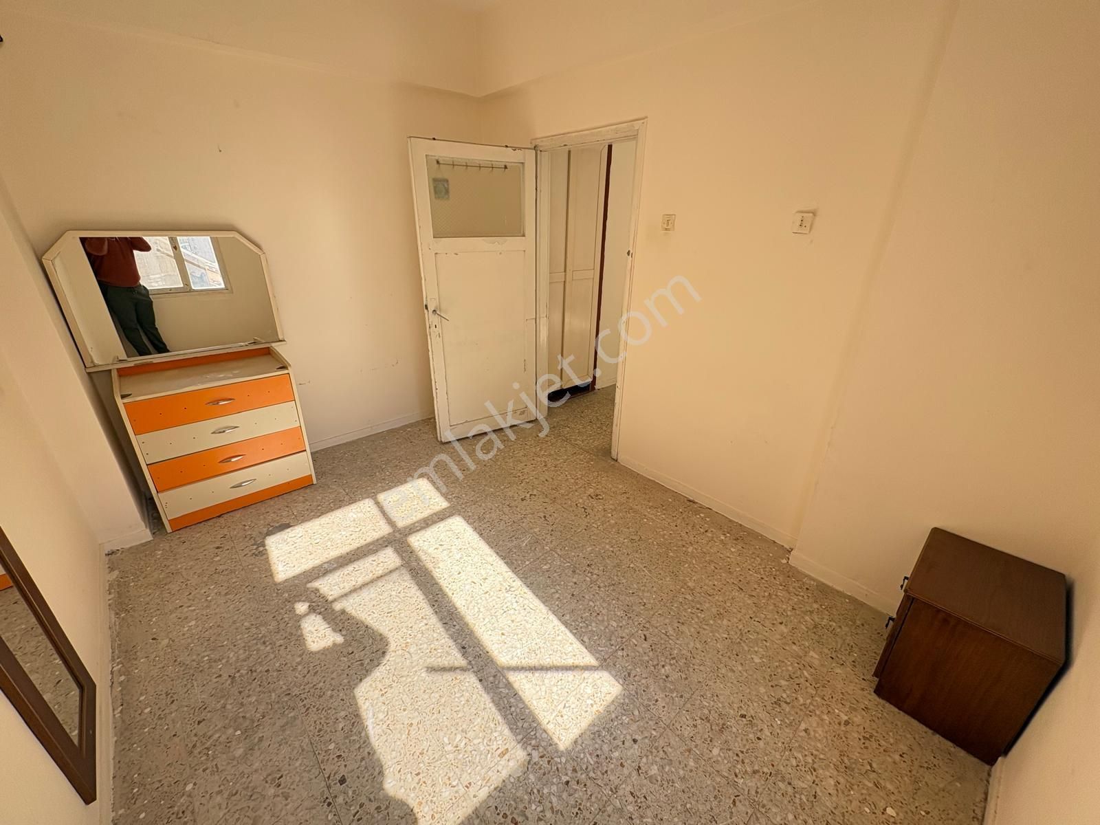 Prestij'den Mesudiye'de Asansörlü Geniş Oturumlu 2+1 Daire - Görsel 7