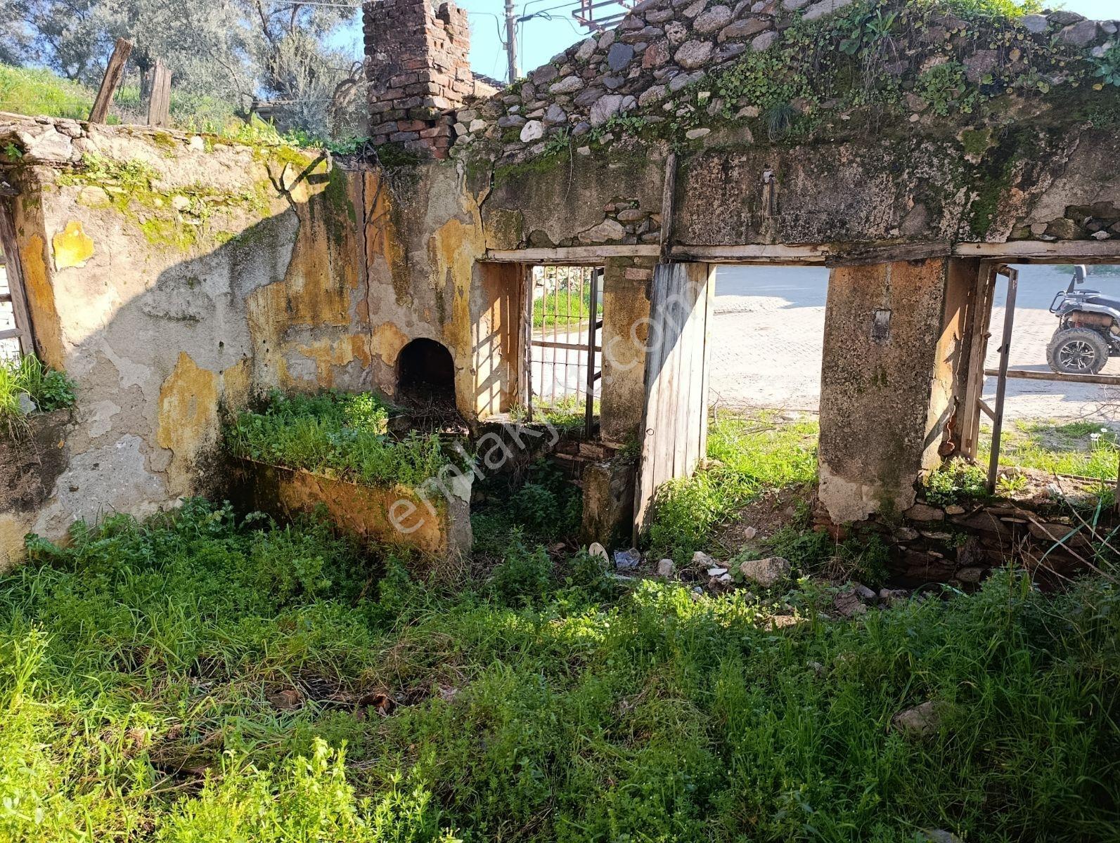 Köşe Konumda Müstakil İşyeri Dükkan Depo