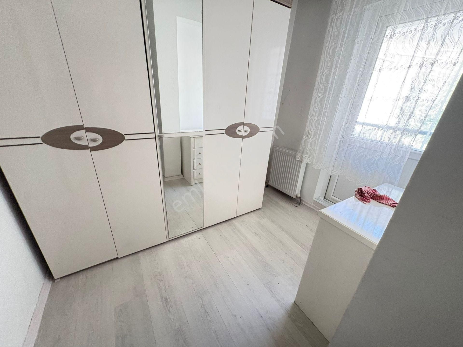 Göral Emlak 3+1 Giriş Ön Balkonlu Full Eşyalı - Görsel 18