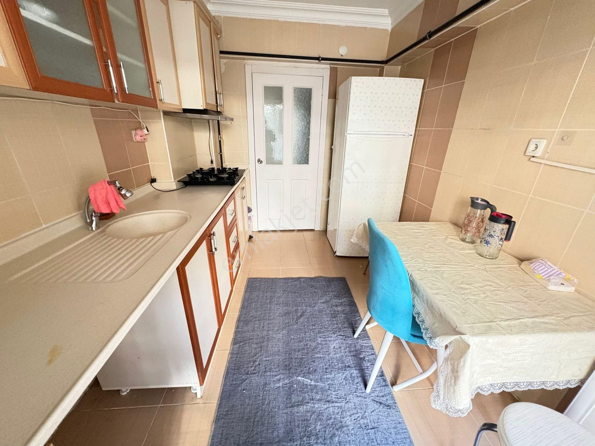 Göral Emlak 3+1 Giriş Ön Balkonlu Full Eşyalı - Görsel 15