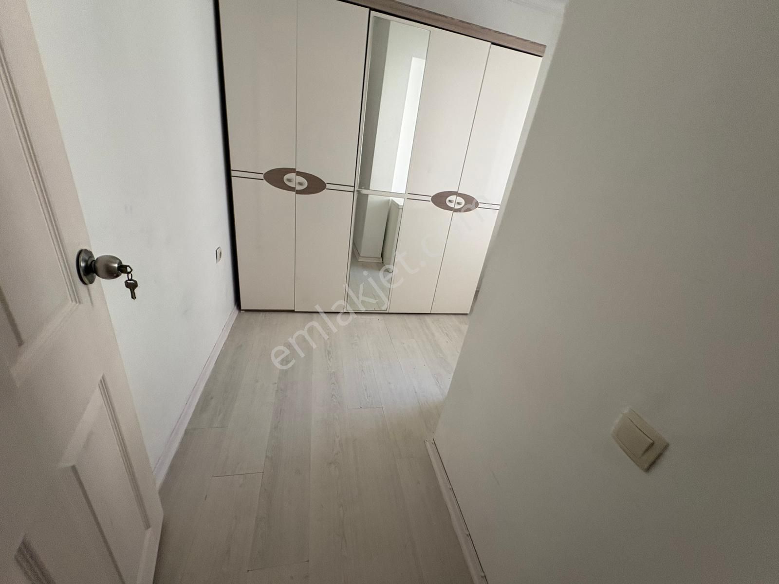 Göral Emlak 3+1 Giriş Ön Balkonlu Full Eşyalı - Görsel 24