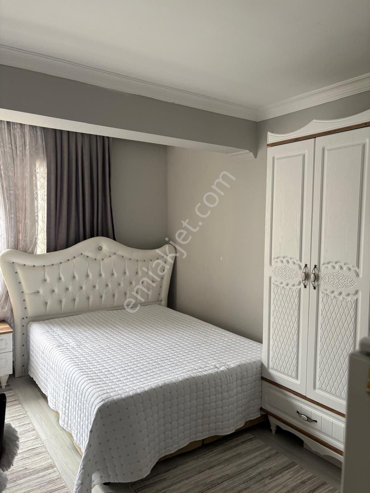 Karşıyaka İmbatlı’da Yenilenmiş 2+1, Geniş & Ferah, En Üst Kat Daire! - Görsel 3