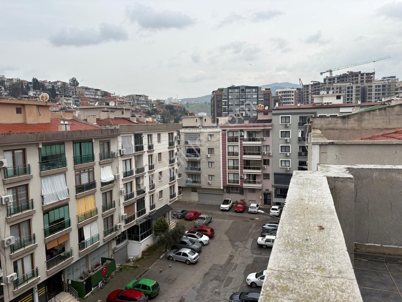 Karşıyaka İmbatlı’da Yenilenmiş 2+1, Geniş & Ferah, En Üst Kat Daire! - Görsel 12