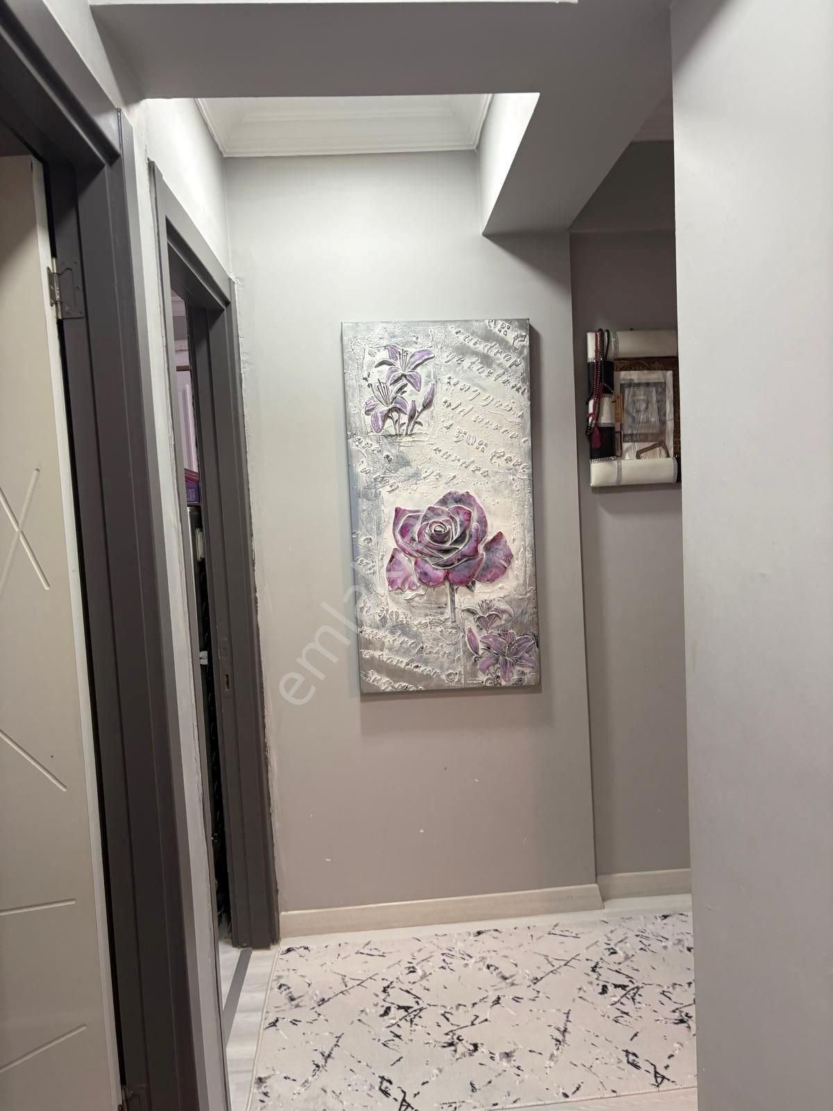 Karşıyaka İmbatlı’da Yenilenmiş 2+1, Geniş & Ferah, En Üst Kat Daire! - Görsel 4