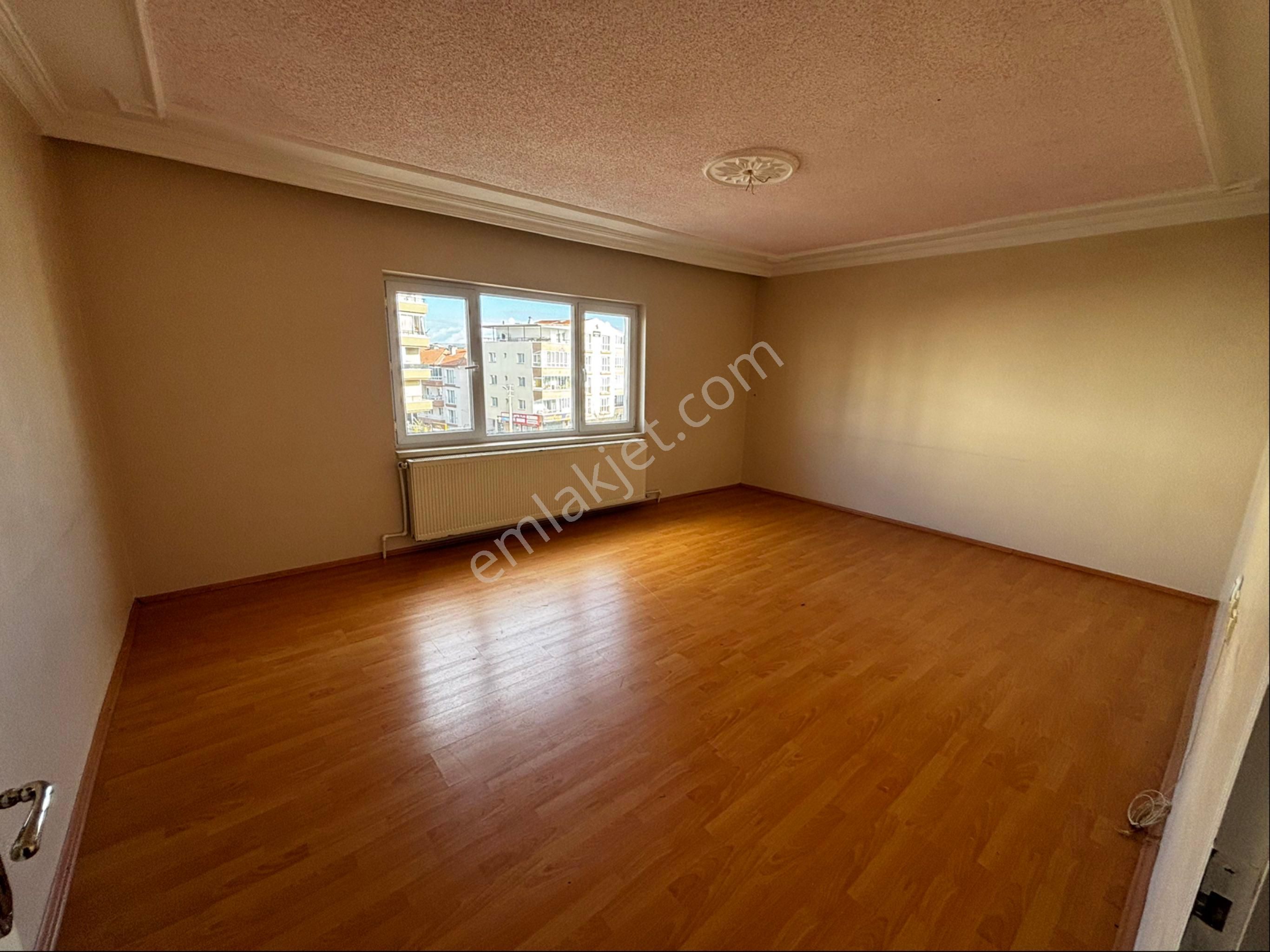 Sincan Buhara Caddesinde Asansörlü Kiralık Ara Kat 3+1 Daire - Görsel 7