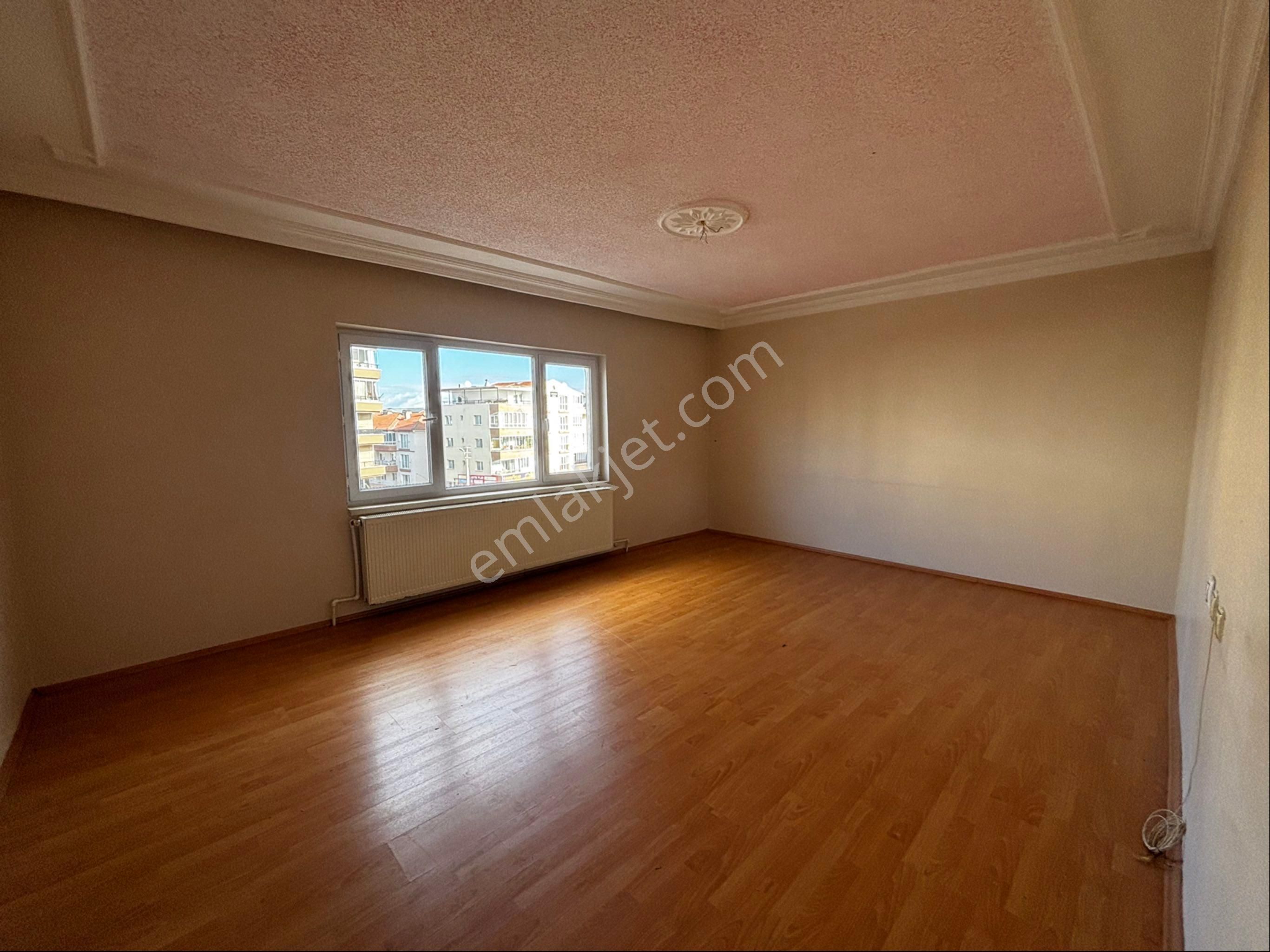 Sincan Buhara Caddesinde Asansörlü Kiralık Ara Kat 3+1 Daire - Görsel 12