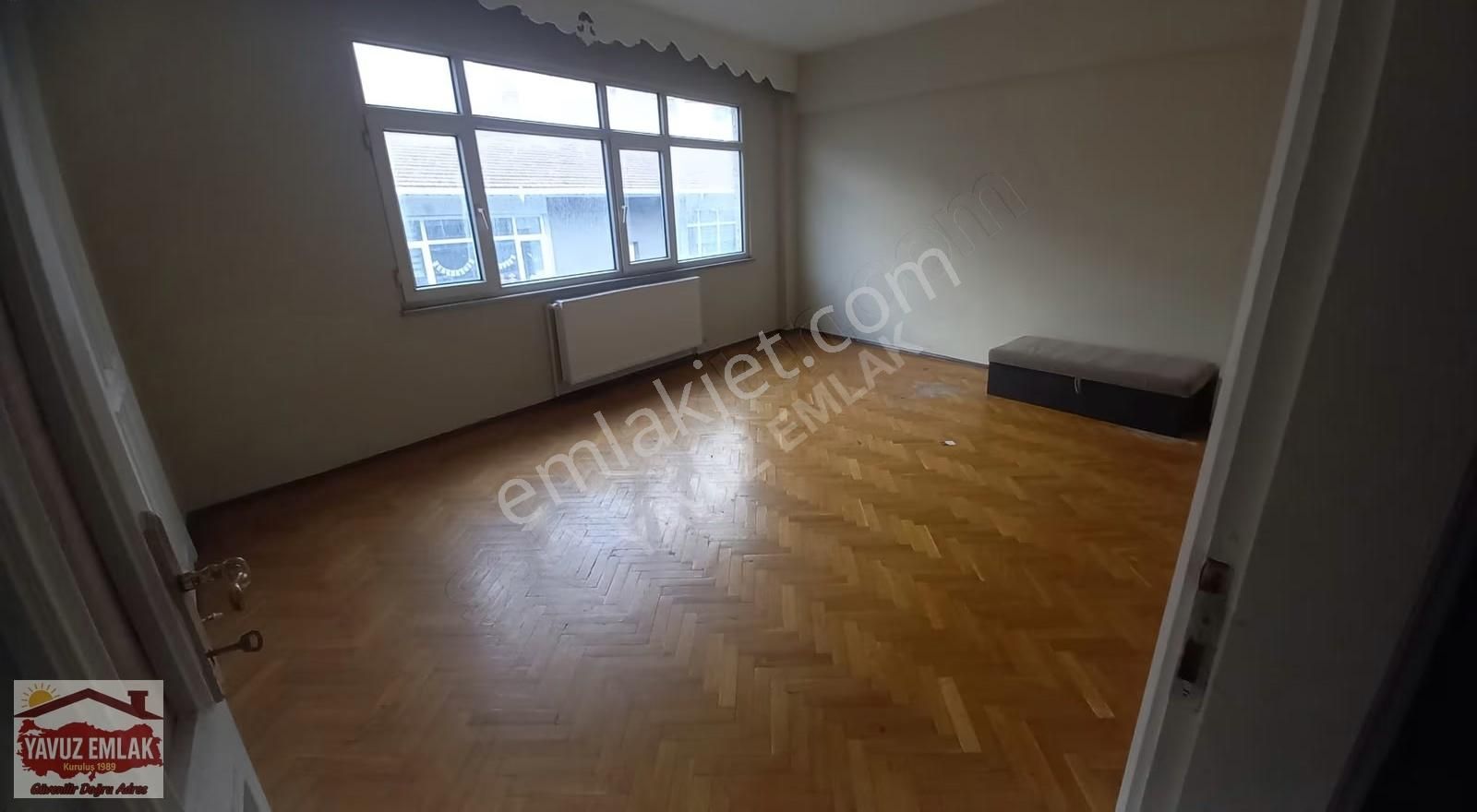 Bjk Merkezde Temiz Ferah Geniş Balkonlu 2+1 Daire