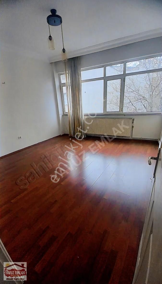 Beşiktaş Merkezde Kiralık 2+1 Daire ( Kısmen Eşyalı Düz Ayak ) - Görsel 3