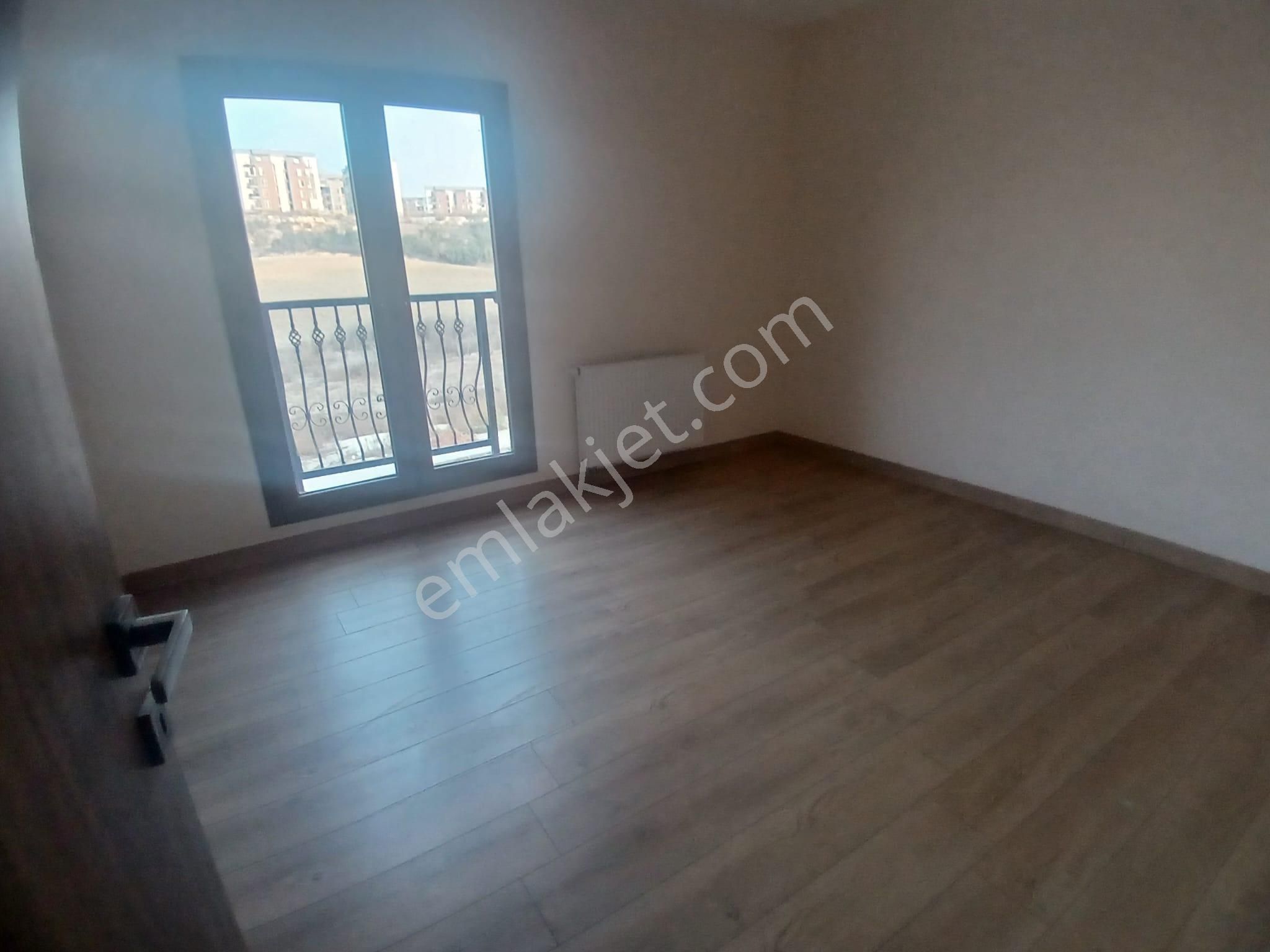 Adana Sarıçam Buruk Tokilerde Yola Yakın Okulada Yakın Yemek Odalı 2,5+1 Kiralık Daire - Görsel 7