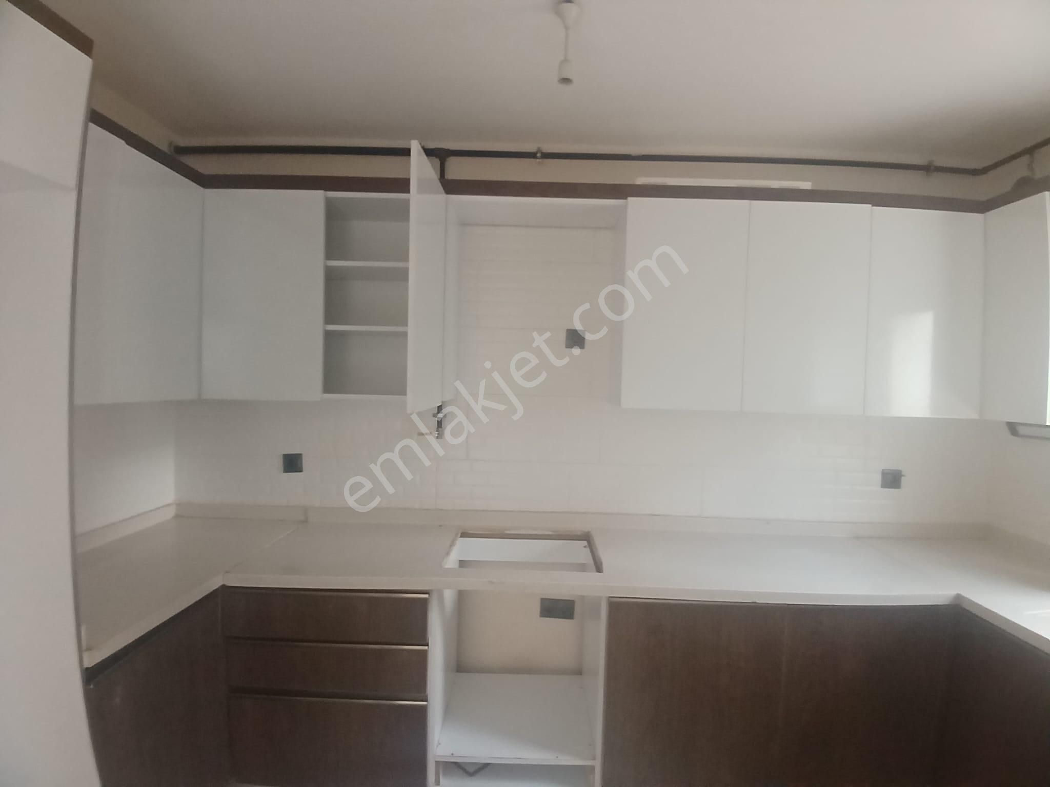 Adana Sarıçam Buruk Tokilerde Yola Yakın Okulada Yakın Yemek Odalı 2,5+1 Kiralık Daire - Görsel 9