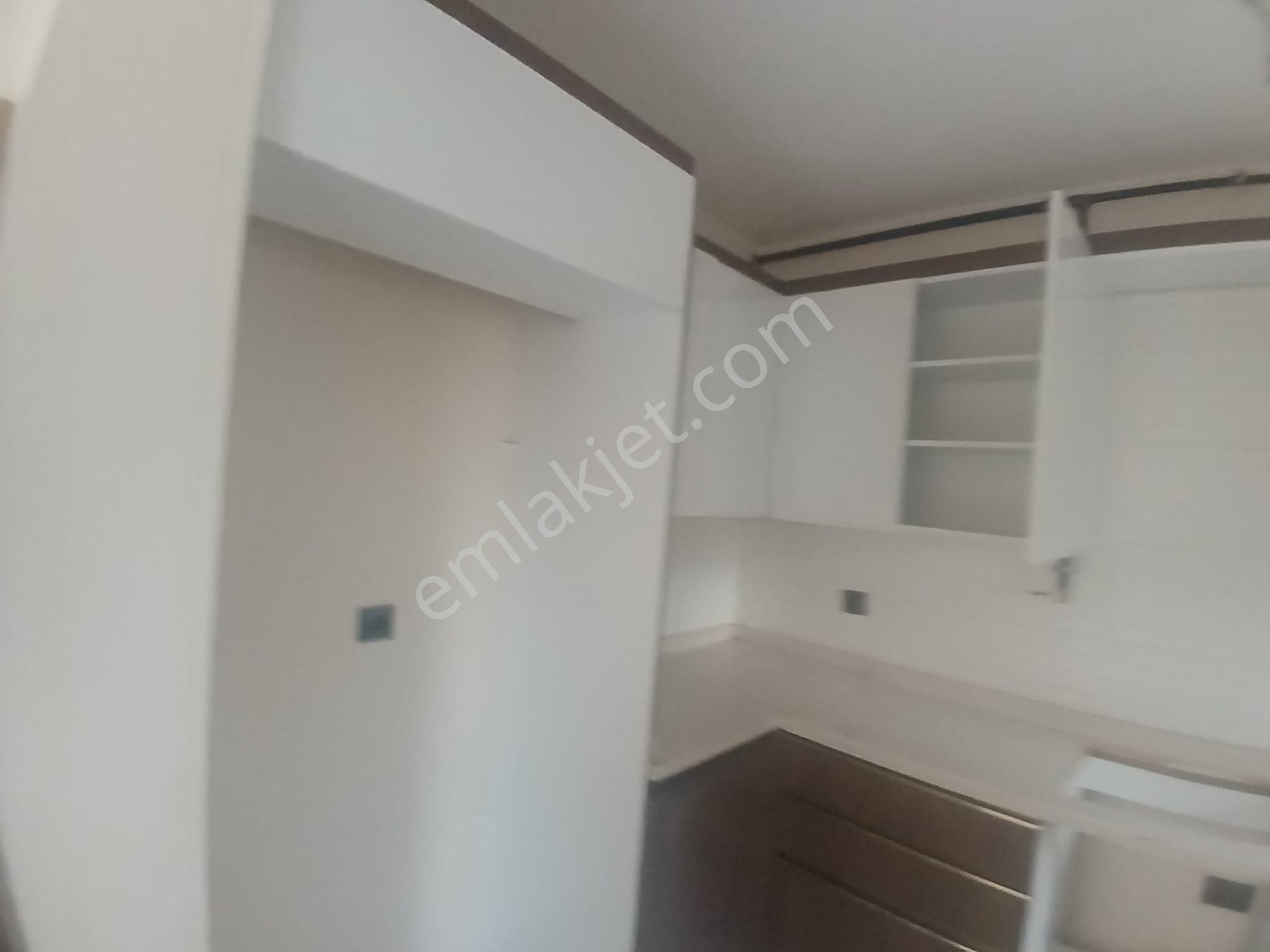 Adana Sarıçam Buruk Tokilerde Yola Yakın Okulada Yakın Yemek Odalı 2,5+1 Kiralık Daire - Görsel 2