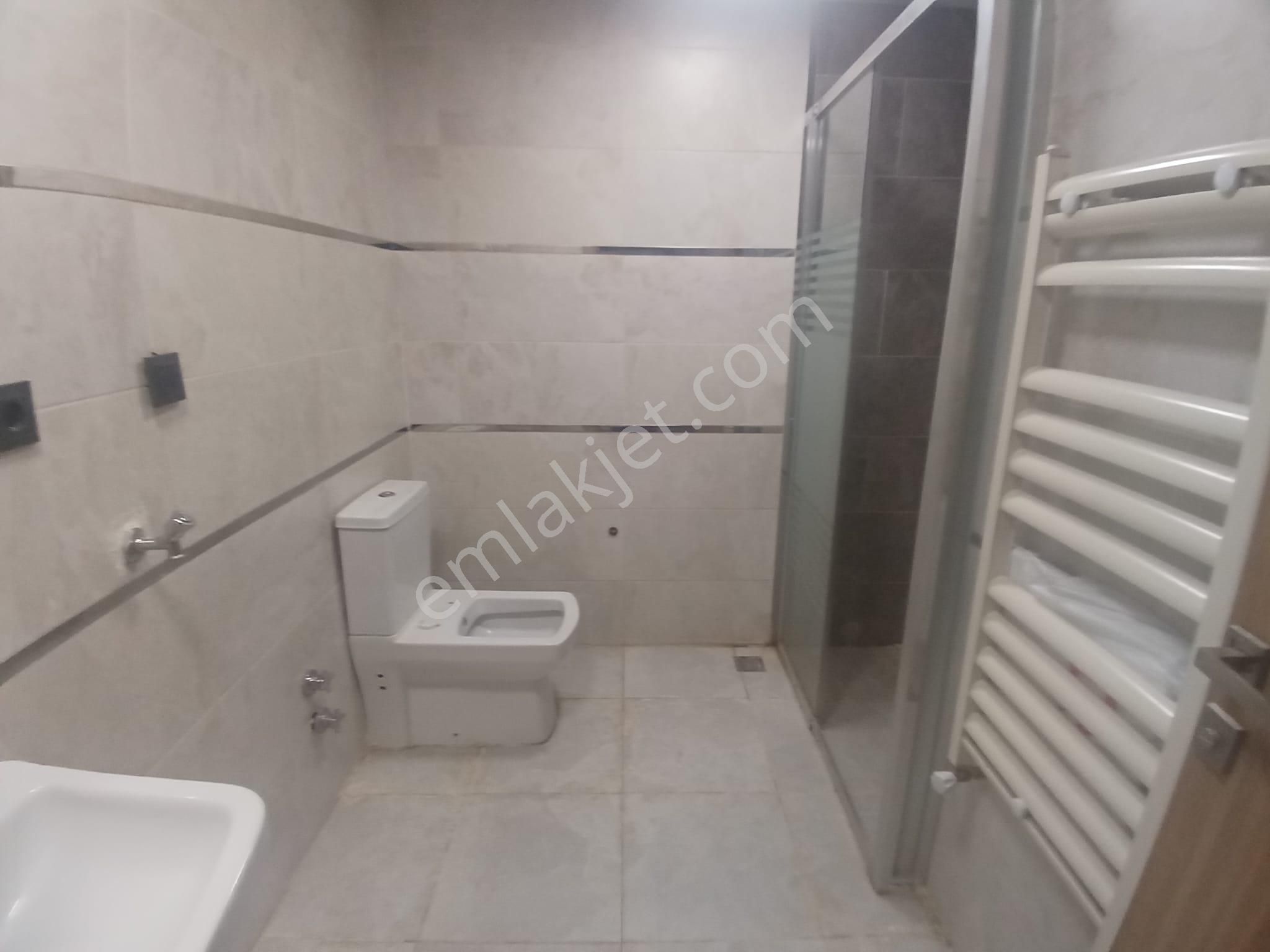 Adana Sarıçam Buruk Tokilerde Yola Yakın Okulada Yakın Yemek Odalı 2,5+1 Kiralık Daire - Görsel 10