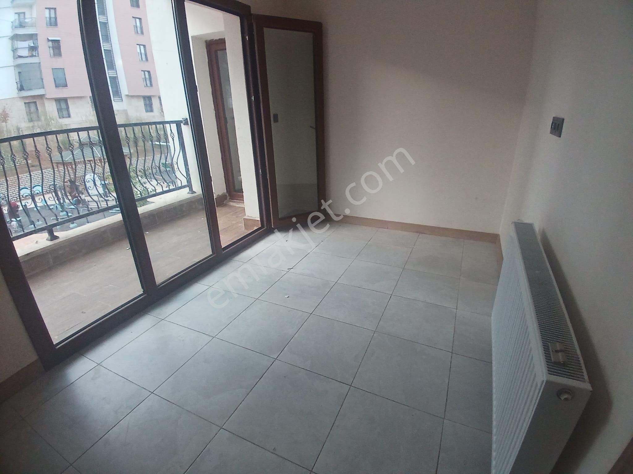 Adana Sarıçam Buruk Tokilerde Yola Yakın Okulada Yakın Yemek Odalı 2,5+1 Kiralık Daire - Görsel 18