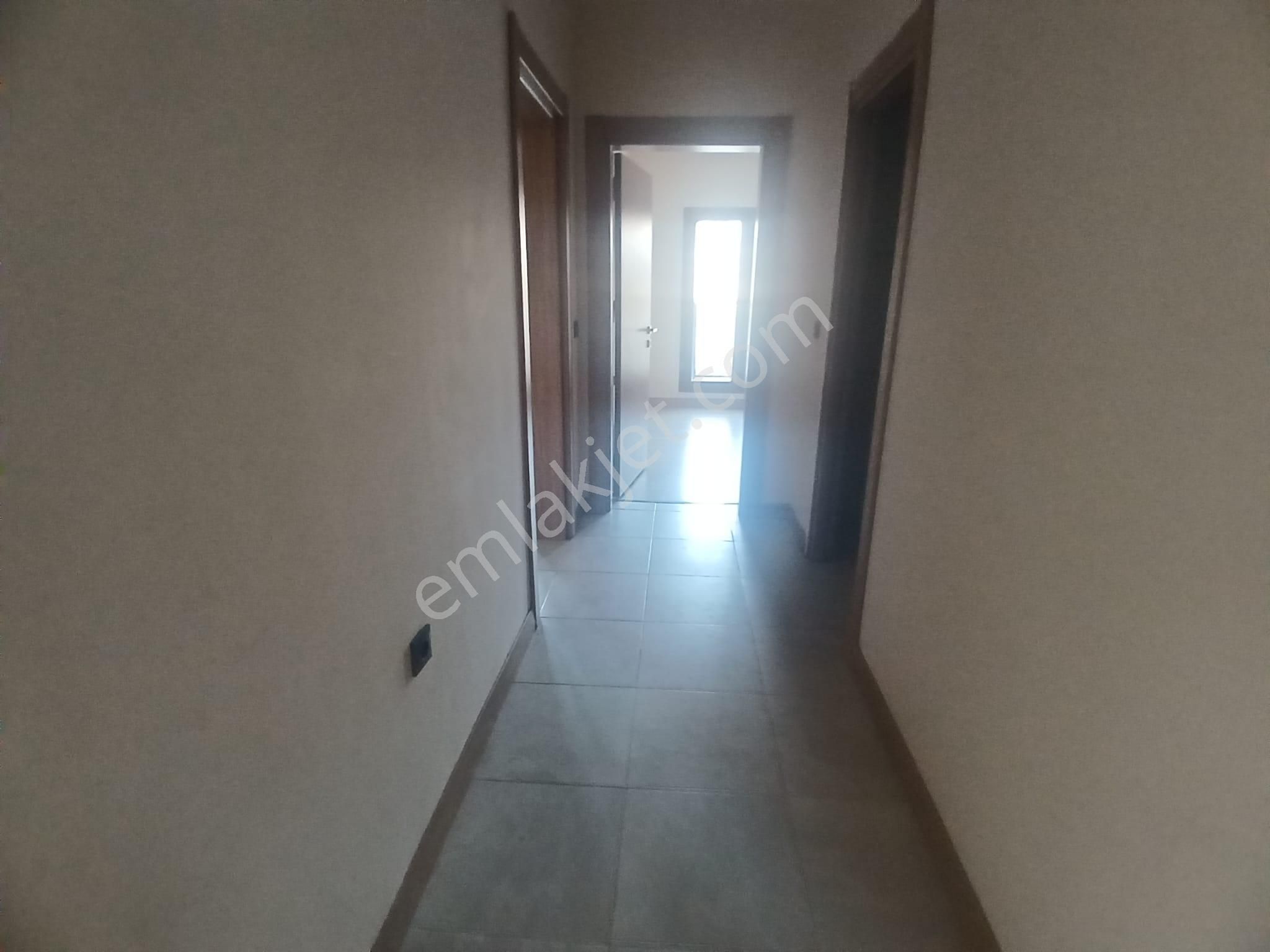 Adana Sarıçam Buruk Tokilerde Yola Yakın Okulada Yakın Yemek Odalı 2,5+1 Kiralık Daire - Görsel 4