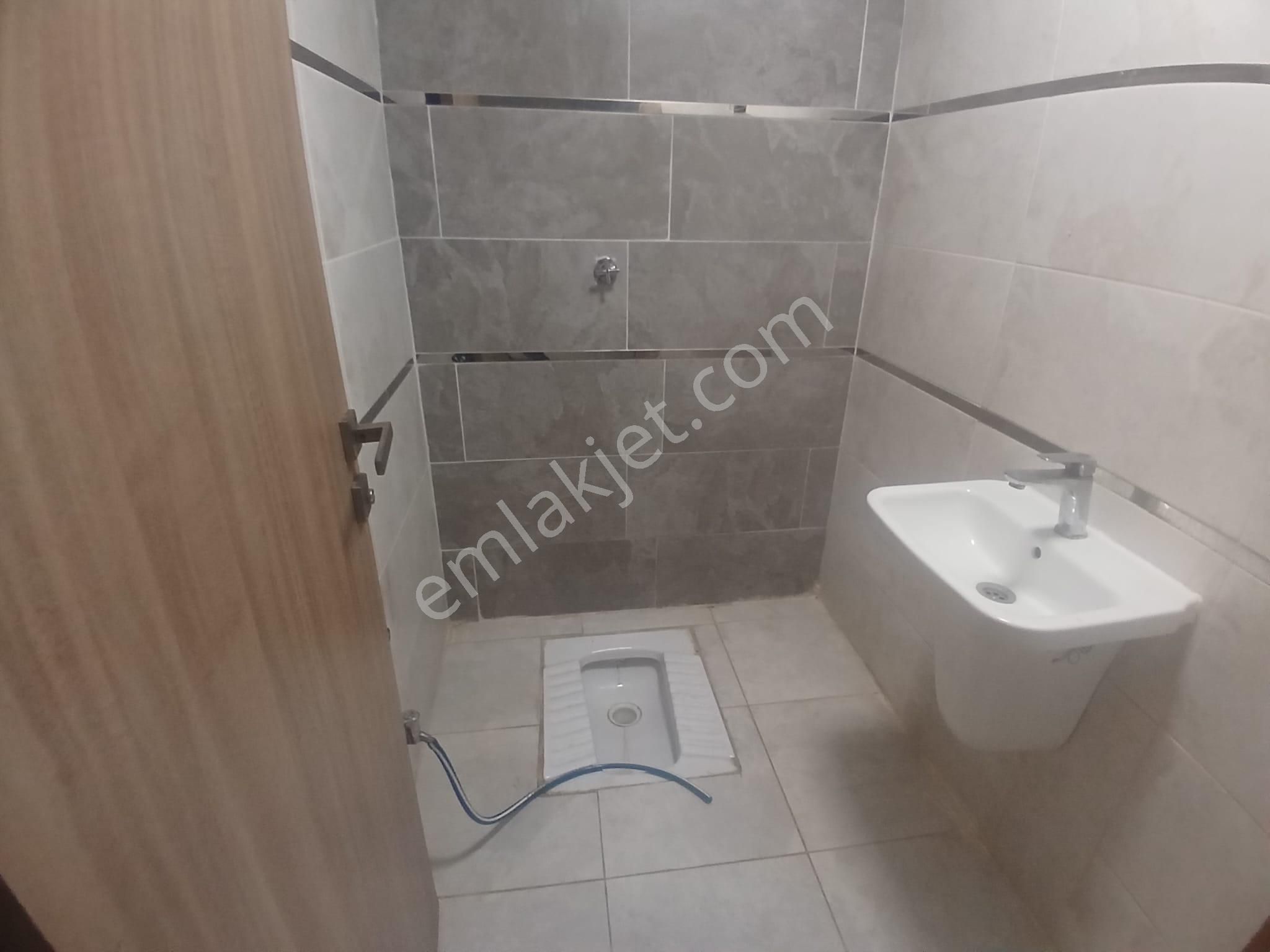 Adana Sarıçam Buruk Tokilerde Yola Yakın Okulada Yakın Yemek Odalı 2,5+1 Kiralık Daire - Görsel 3