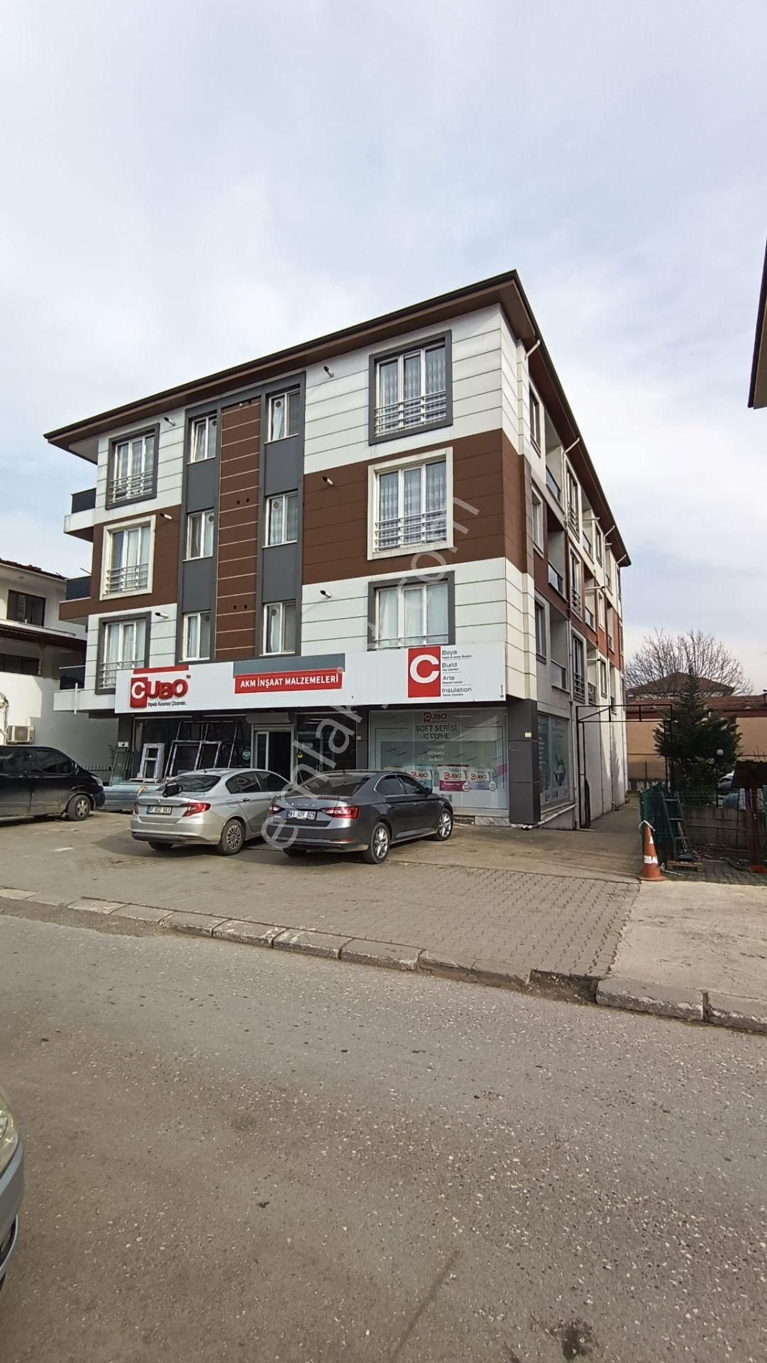 Düzce Çoban Kavşağı Yakını Eşyalı Ayrı Mutfak Satılık 1+1 Daire!