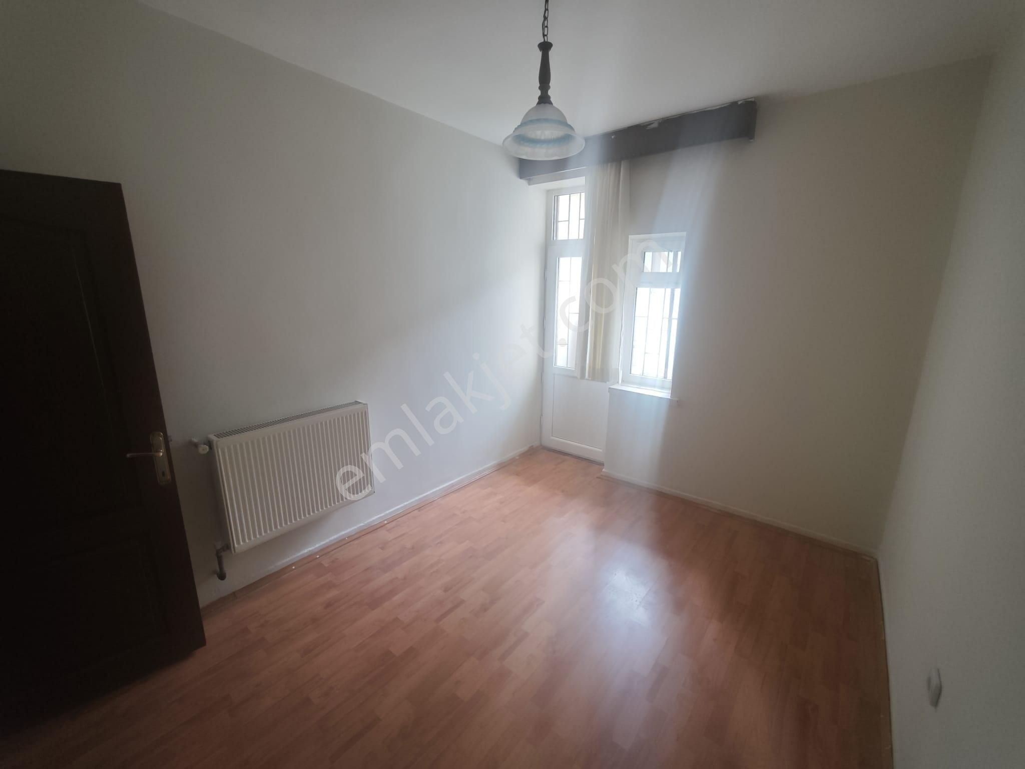 Lider Emlak'tan Aydınlıkevler'de Ön Cephe 2+1 Kiralık Daire - Görsel 25