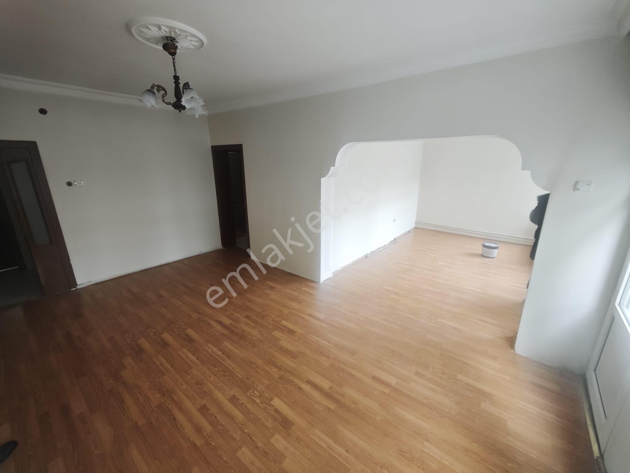 Lider Emlak'tan Aydınlıkevler'de Ön Cephe 2+1 Kiralık Daire - Görsel 16