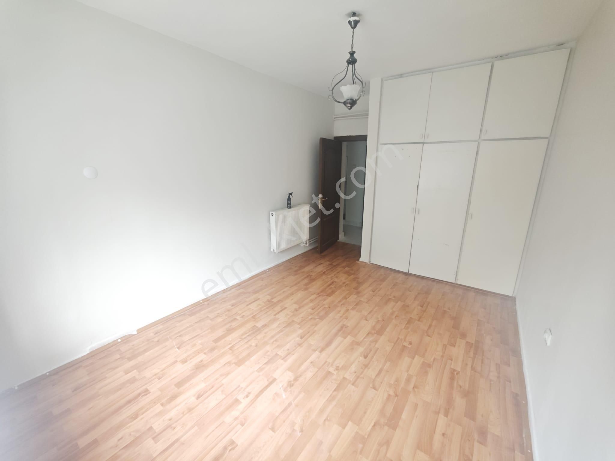 Lider Emlak'tan Aydınlıkevler'de Ön Cephe 2+1 Kiralık Daire - Görsel 23